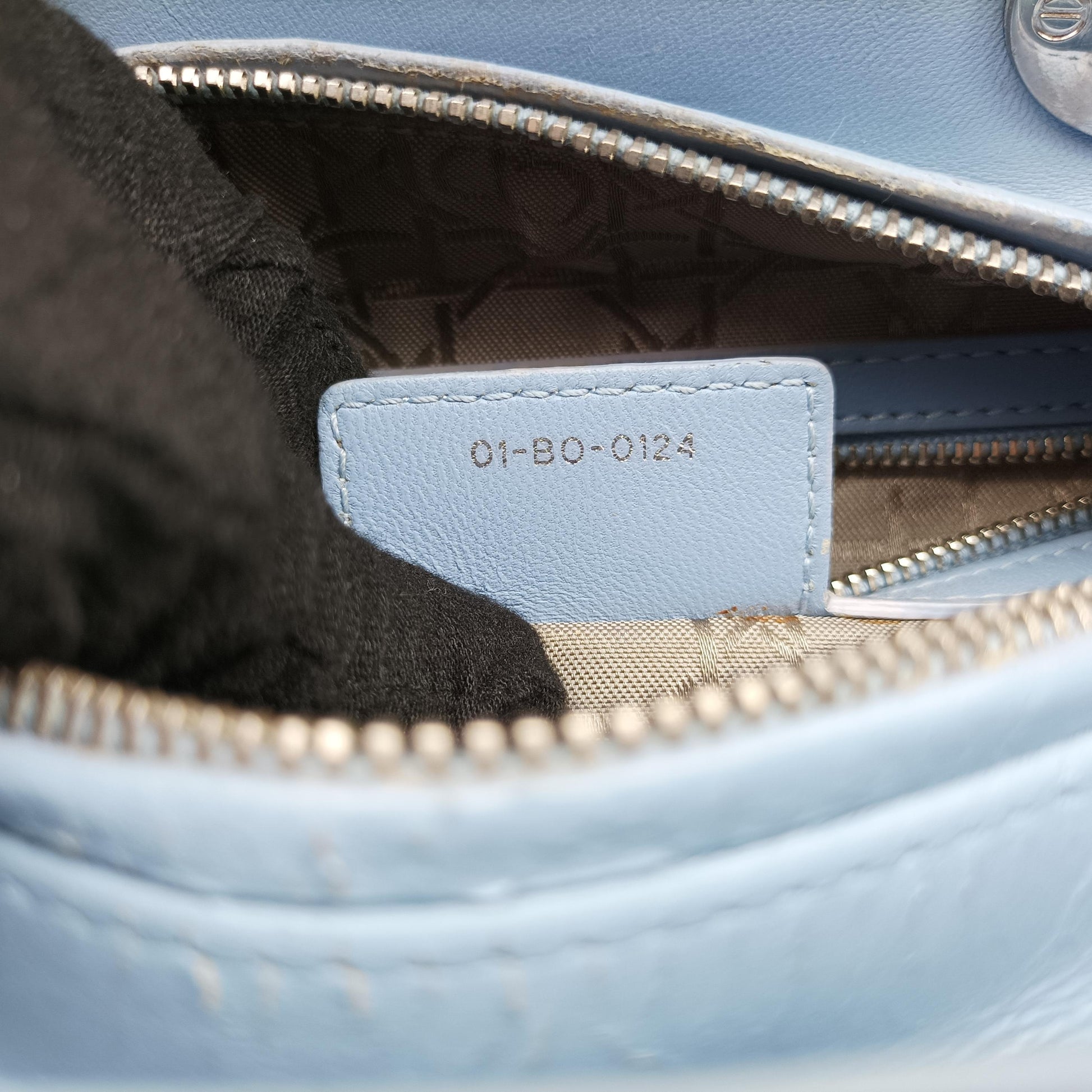 Lady Dior Blue lambskin 01-BO-0124レディディオール ブルー ラムスキン 01-BO-0124