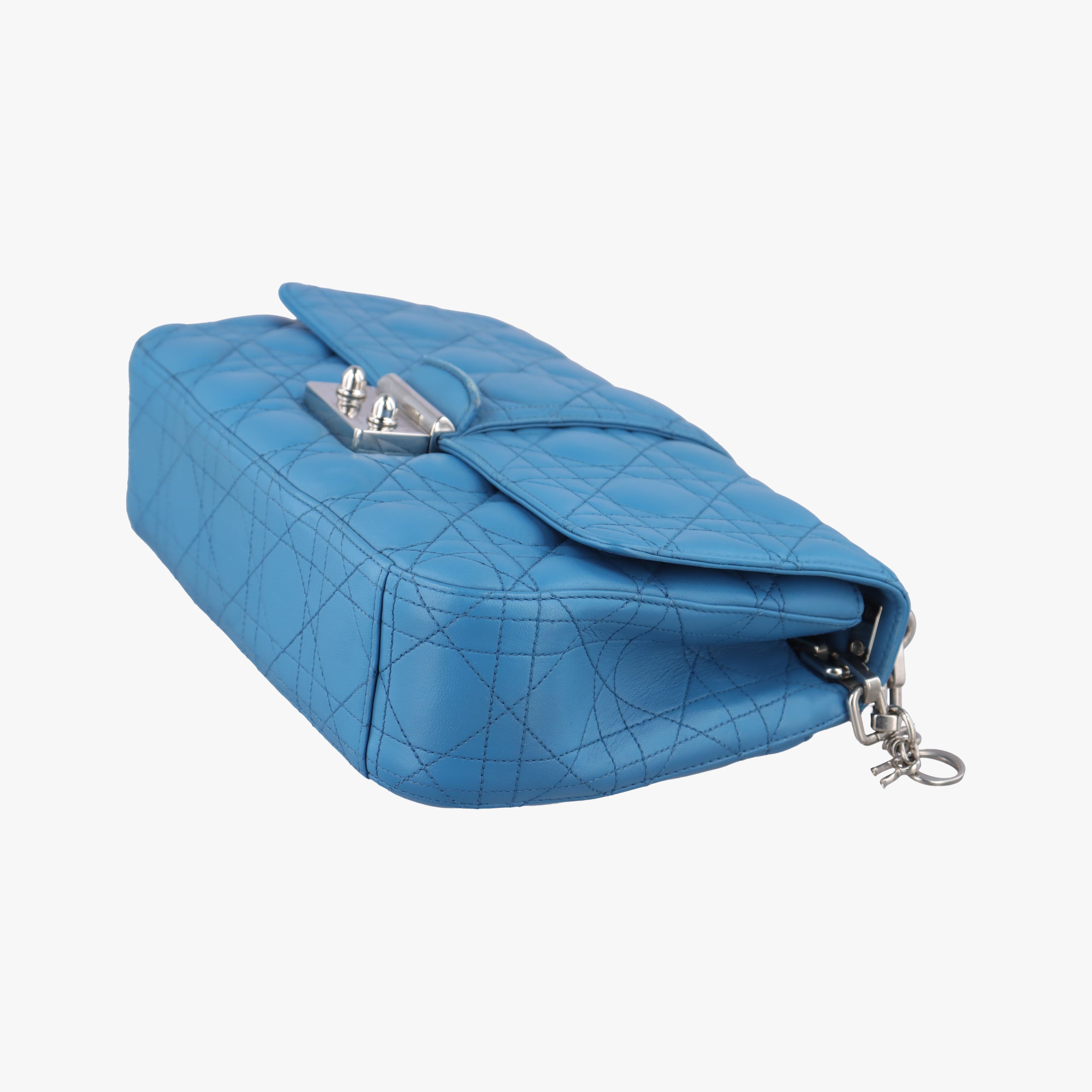 Miss Dior Canage Blue lambskin 12-MA-1121ミスディオール カナージュ ブルー ラムスキン 12-MA-1121