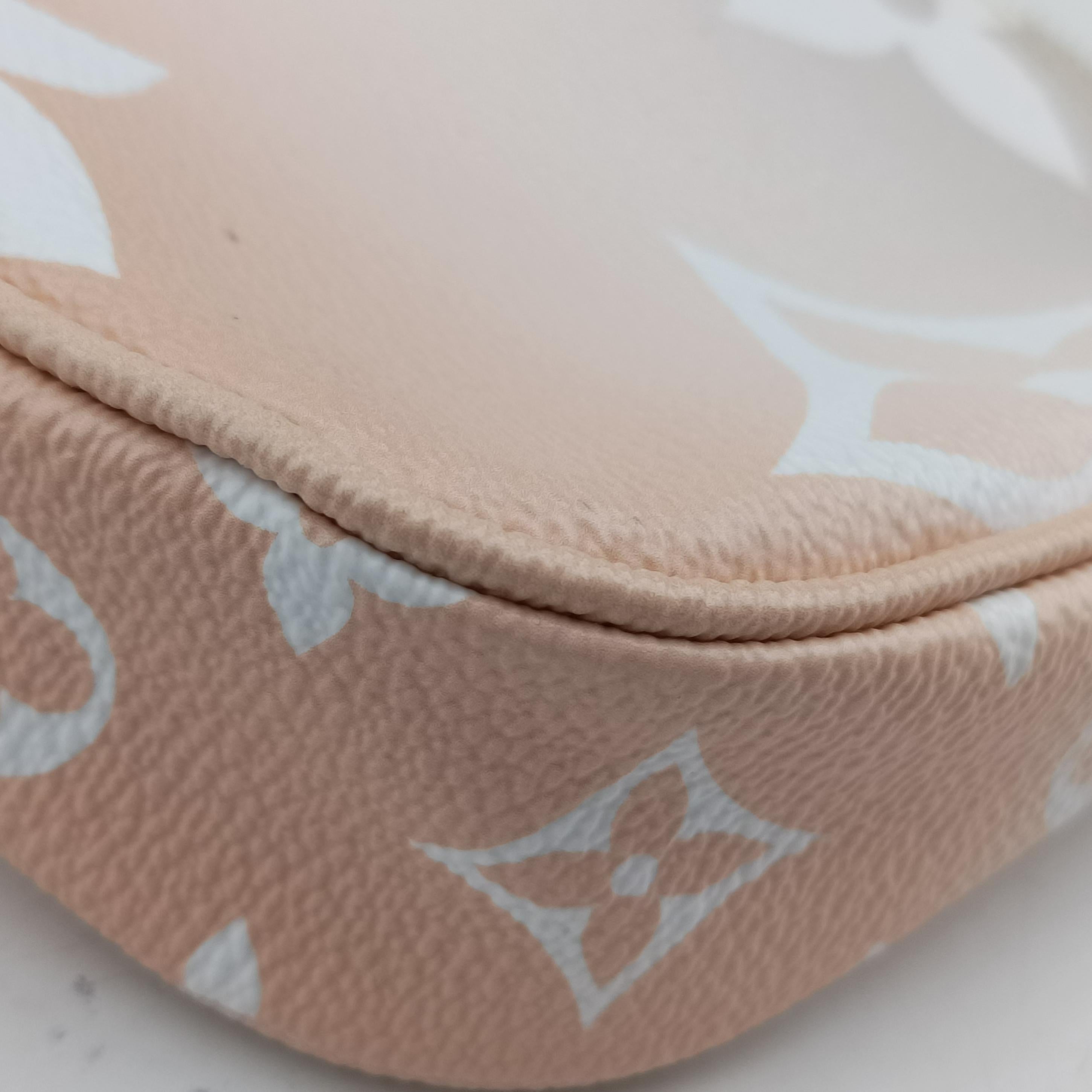 MULTI POCHETTE ACCESSOIRES Brume Monogram Giant M57634 IC Chipミュルティ ポシェット アクセソワール ブリューム モノグラム ジャイアント M57634 ICチップ