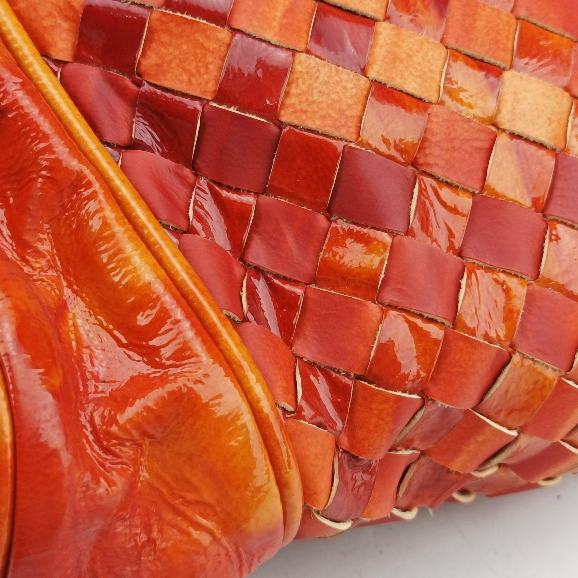 Intrecciato Orange Patent 125150 V2241 7763イントレチャート オレンジ パテント 125150 V2241 7763