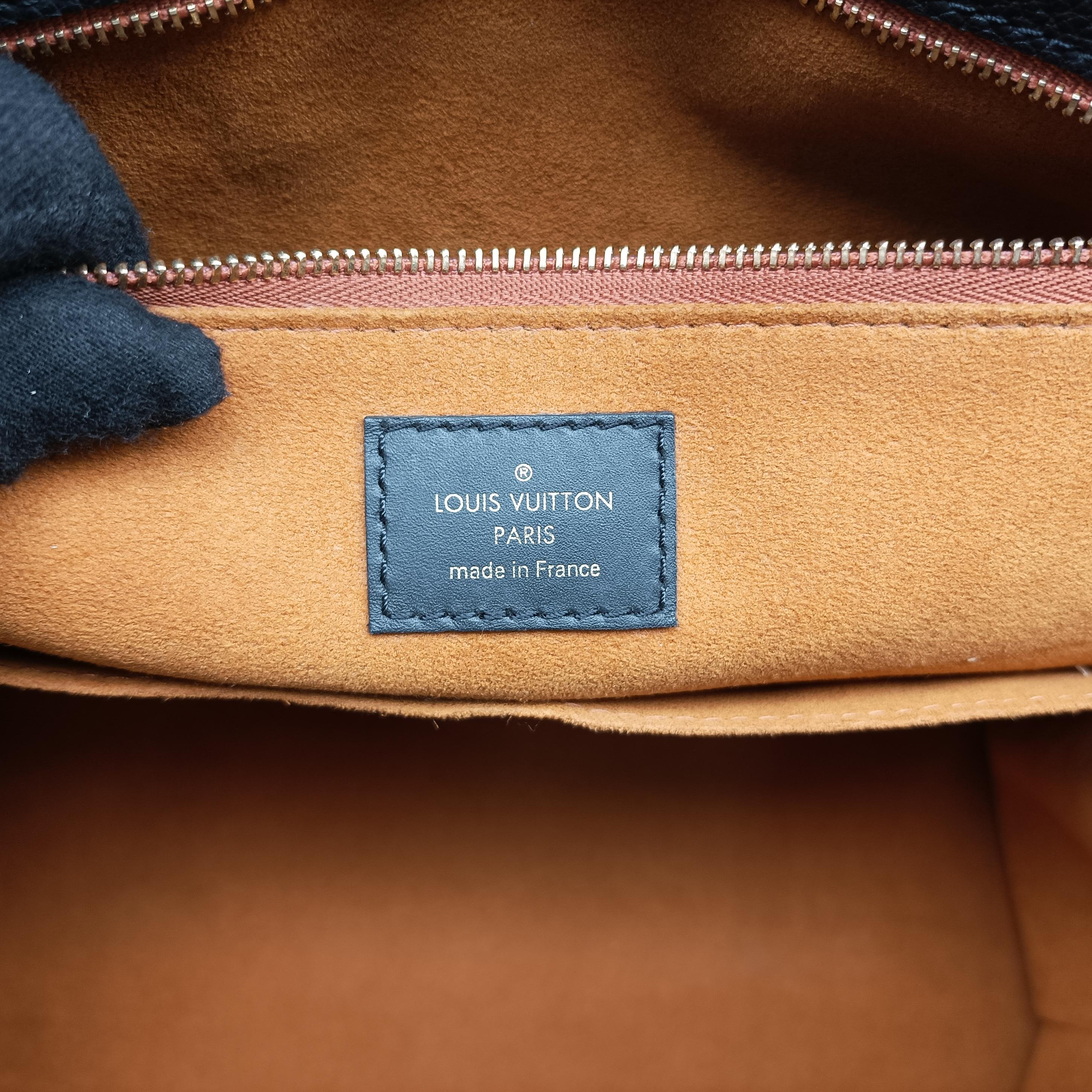 OnTheGo GM Noir Monogram Empreinte Giant M44925 DU1220 IC ChipオンザゴーGM ノワール モノグラム アンプラント M44925 DU1220 ICチップ