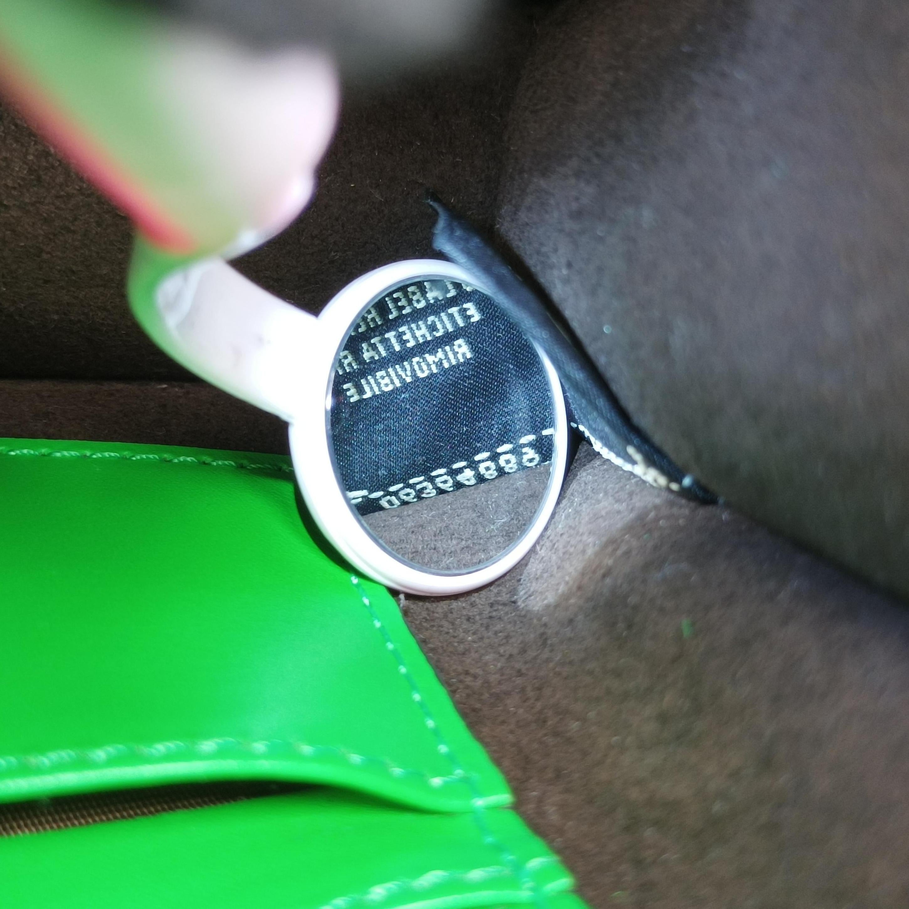 Fab Green Leather 8BT325 8BT325 AAIW 208.0189ファブ グリーン レザー 8BT325 8BT325 AAIW 208.0189