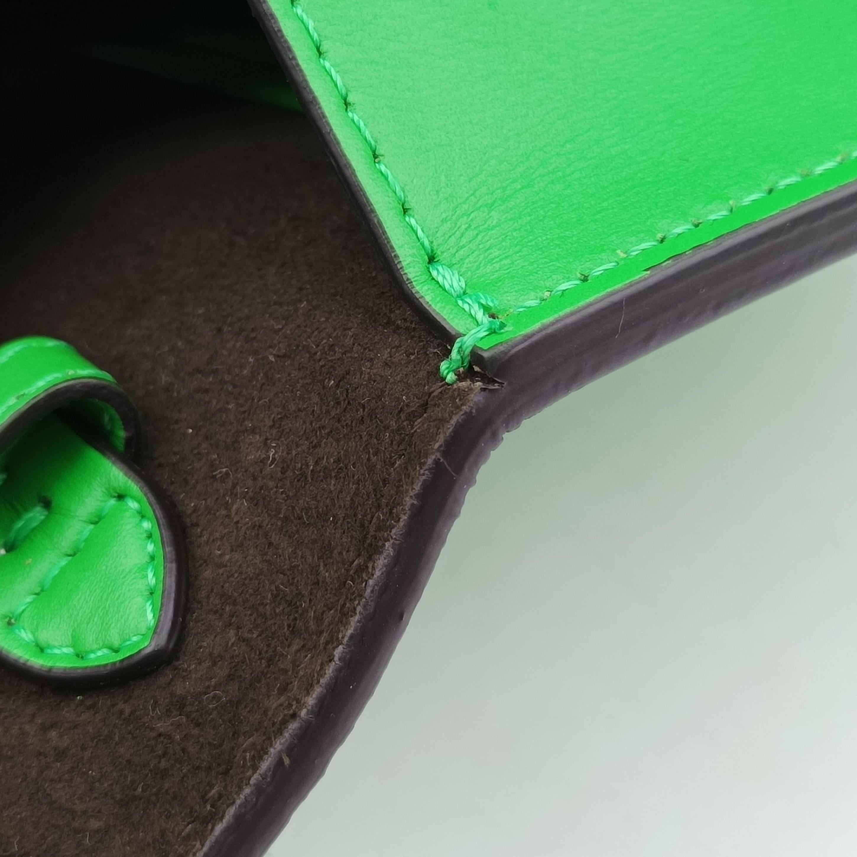 Fab Green Leather 8BT325 8BT325 AAIW 208.0189ファブ グリーン レザー 8BT325 8BT325 AAIW 208.0189