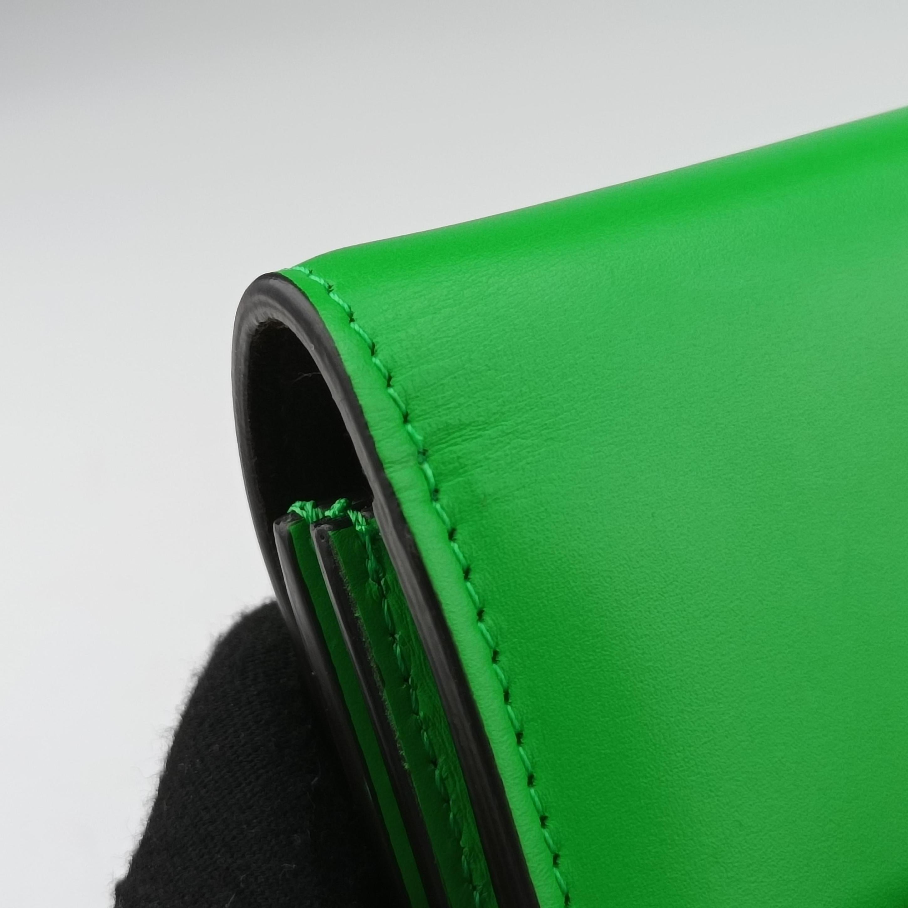 Fab Green Leather 8BT325 8BT325 AAIW 208.0189ファブ グリーン レザー 8BT325 8BT325 AAIW 208.0189