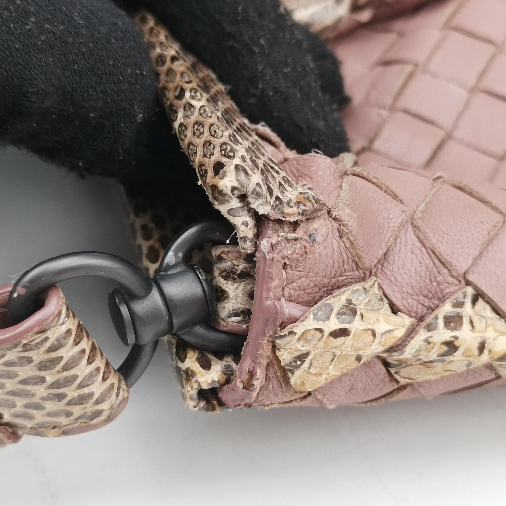 Intrecciato pink×Multicolour Lambskin x Snakeskin B02039613Sイントレチャート ピンク×マルチカラー ラムスキン×ヘビ革 B02039613S