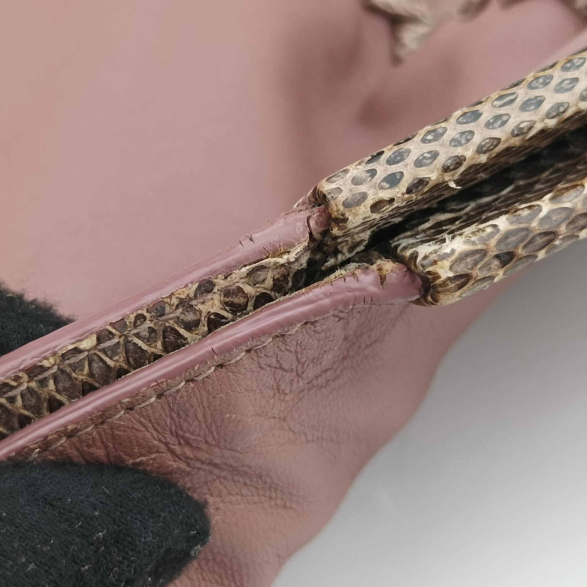 Intrecciato pink×Multicolour Lambskin x Snakeskin B02039613Sイントレチャート ピンク×マルチカラー ラムスキン×ヘビ革 B02039613S