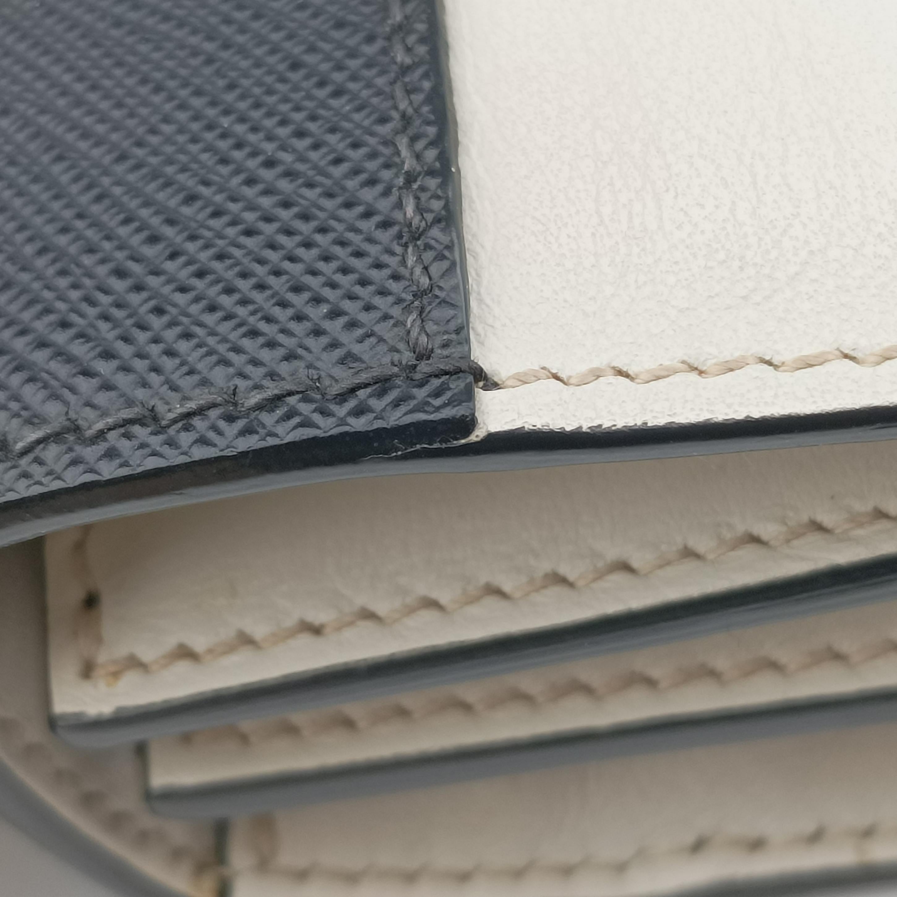 Cahier Black×white Leather×SAFFIANO Leather 1BD045 25カイエ ブラック×ホワイト レザー×サフィアーノレザー 1BD045 25