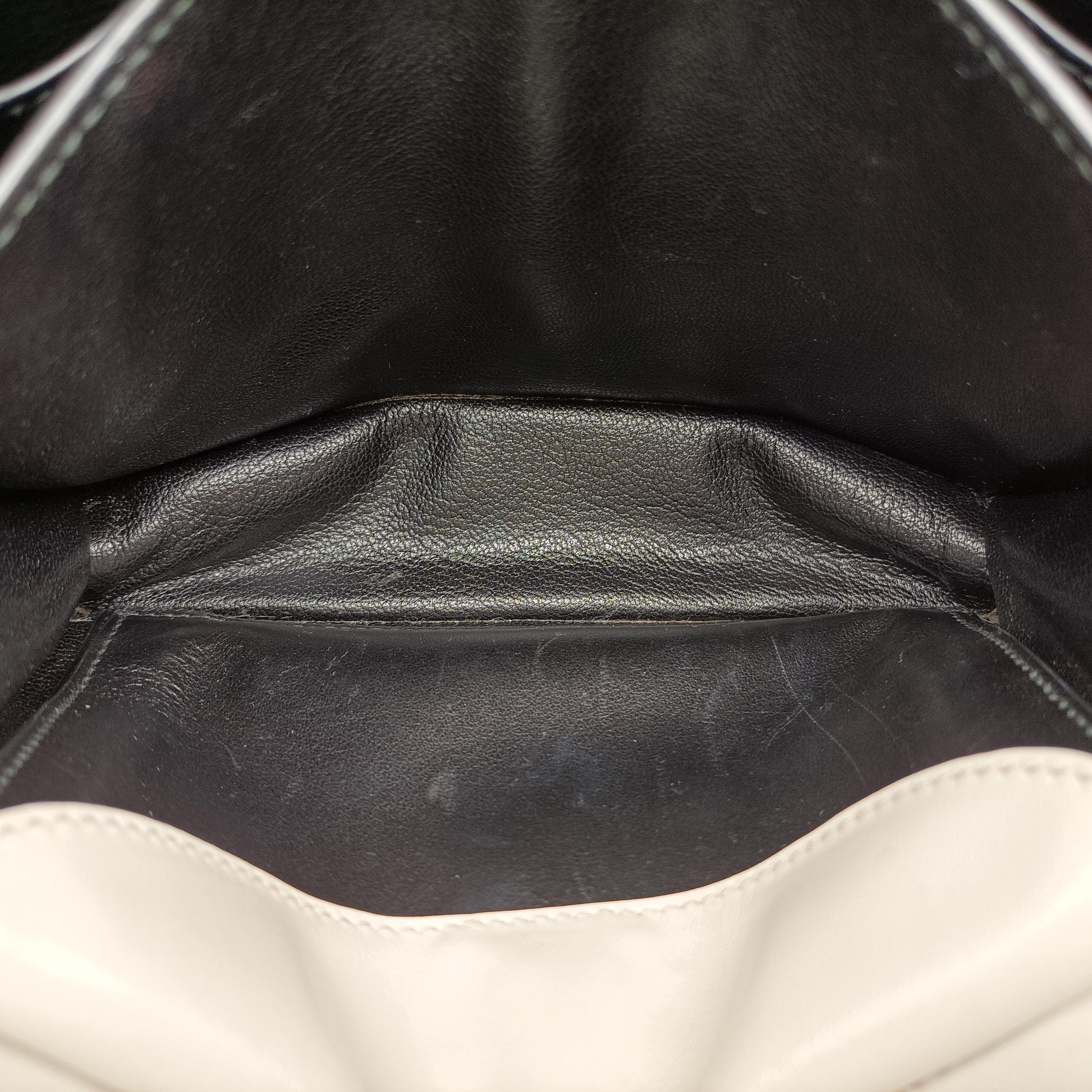 Cahier Black×white Leather×SAFFIANO Leather 1BD045 25カイエ ブラック×ホワイト レザー×サフィアーノレザー 1BD045 25