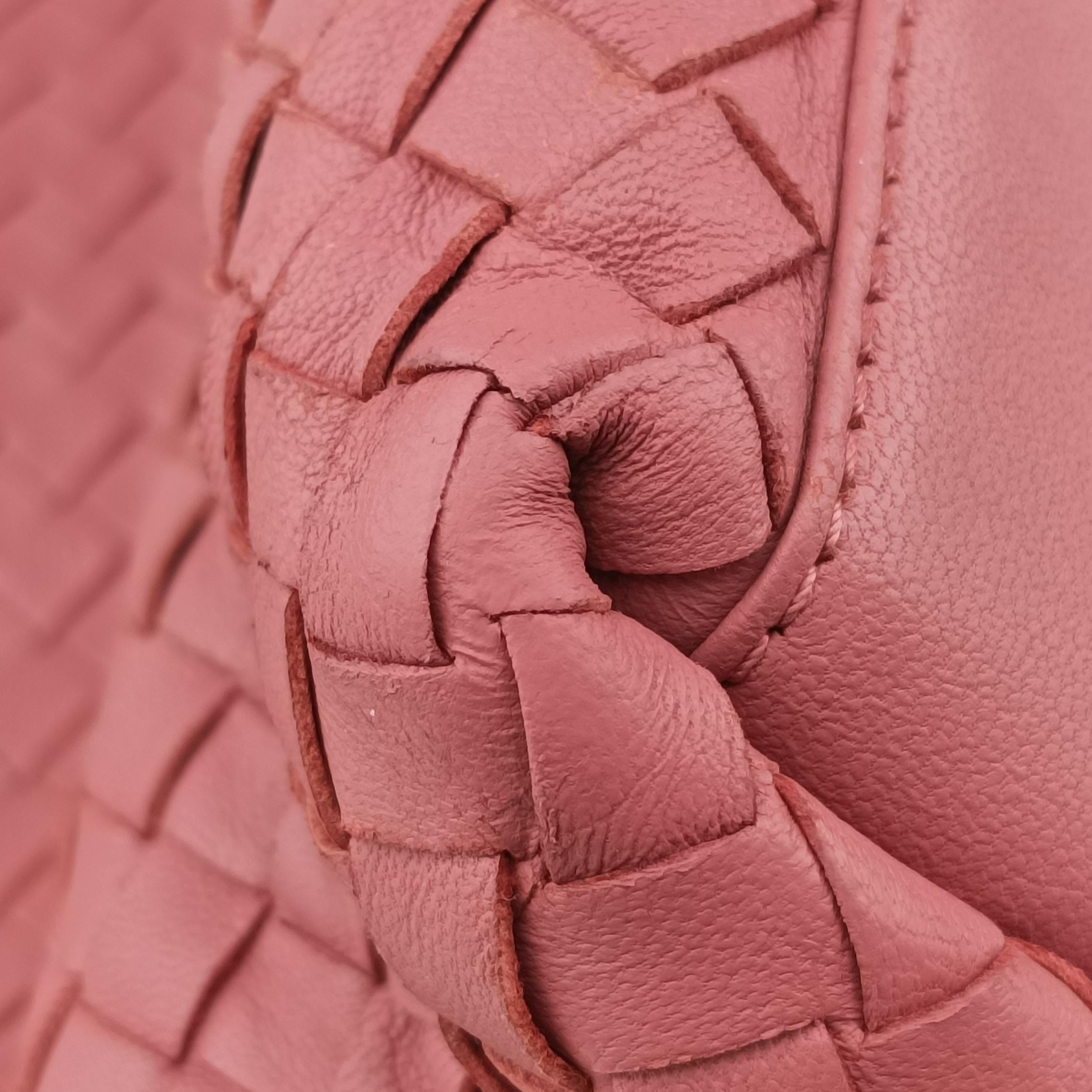 Intrecciato pink lambskin B06158326Jイントレチャート ピンク ラムスキン B06158326J