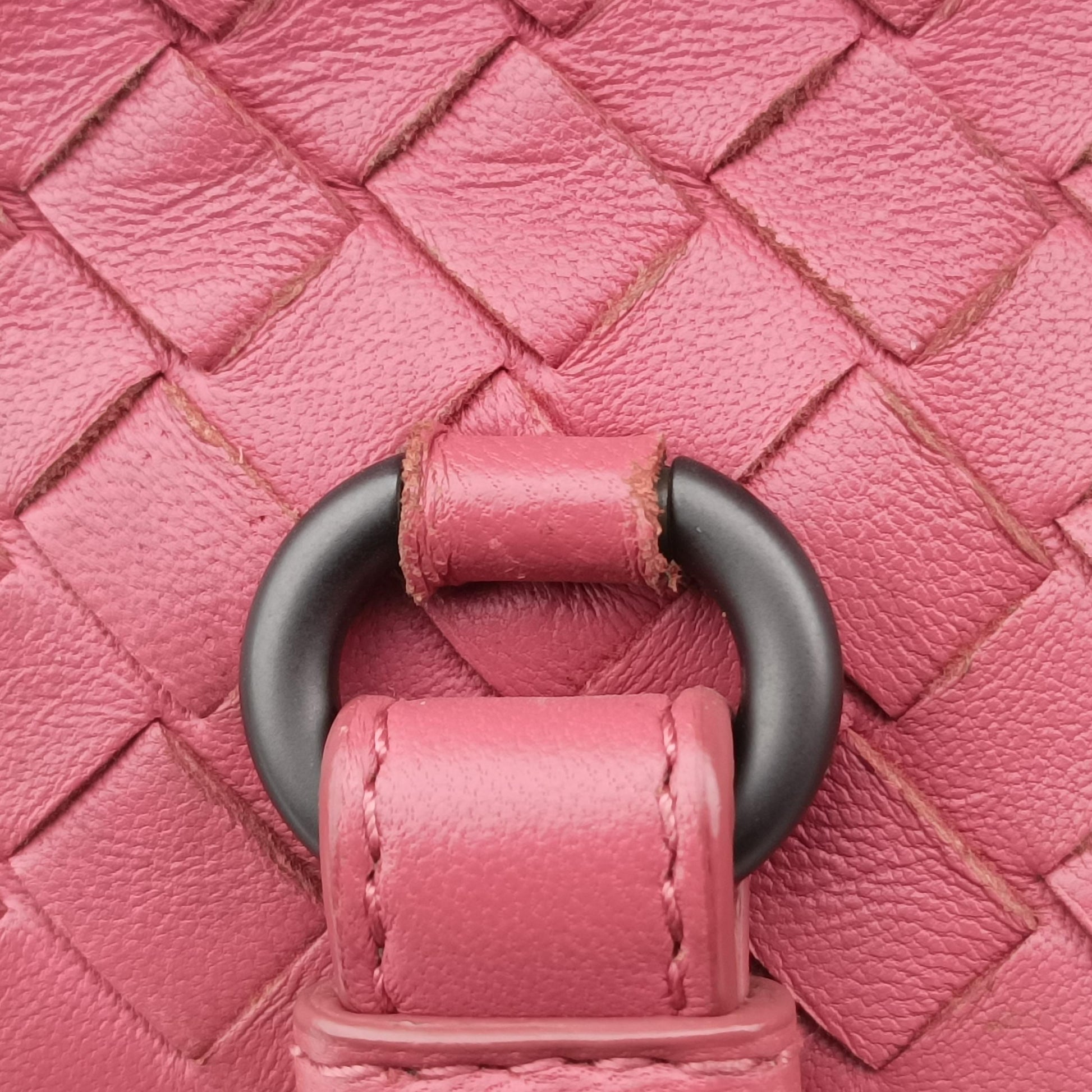 Intrecciato pink lambskin B06158326Jイントレチャート ピンク ラムスキン B06158326J