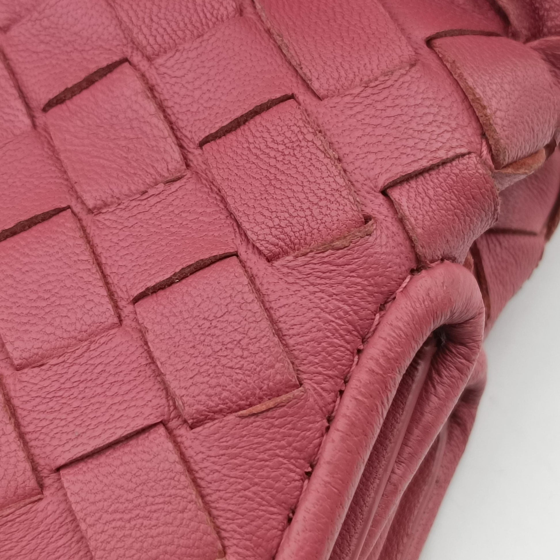 Intrecciato pink lambskin B06158326Jイントレチャート ピンク ラムスキン B06158326J