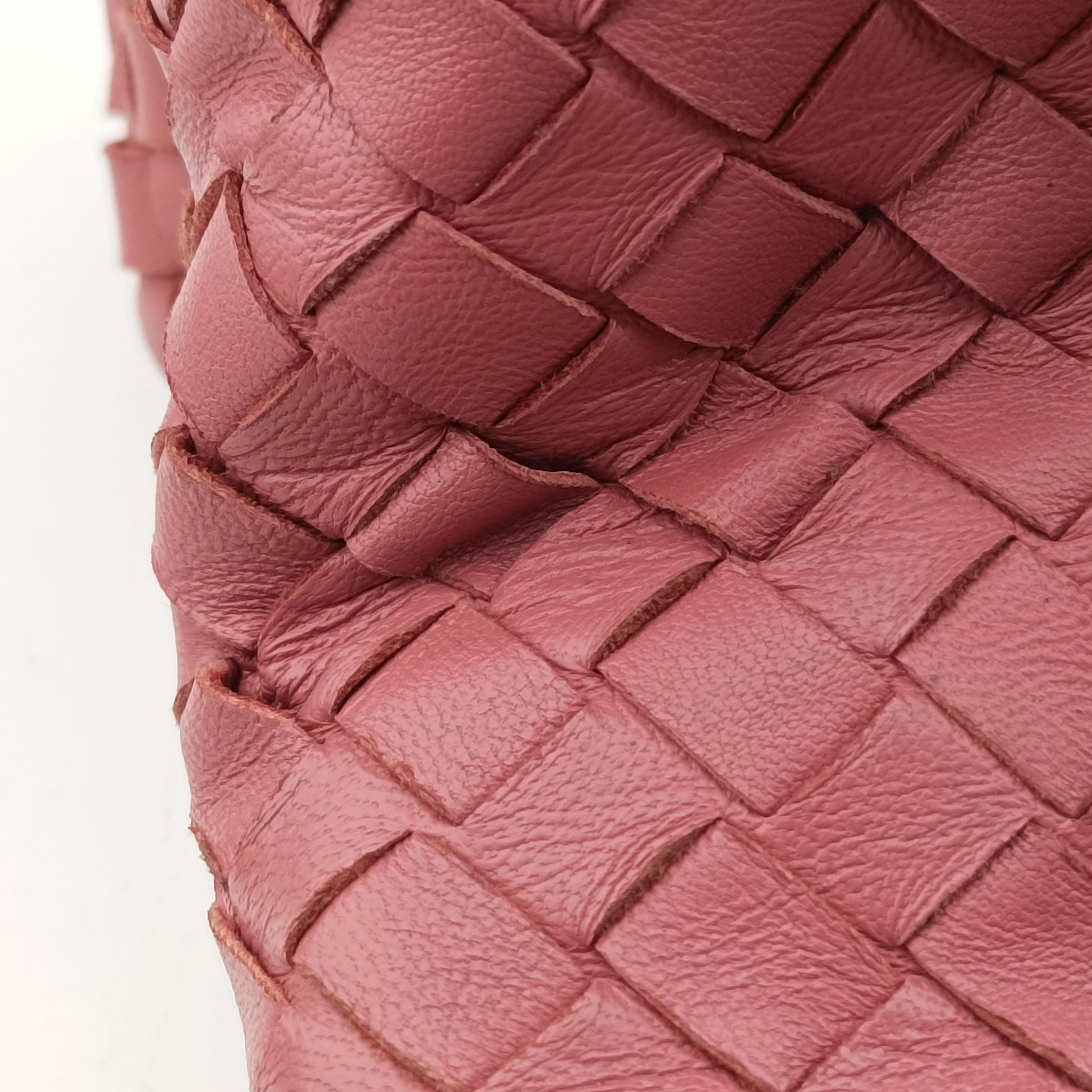 Intrecciato pink lambskin B06158326Jイントレチャート ピンク ラムスキン B06158326J