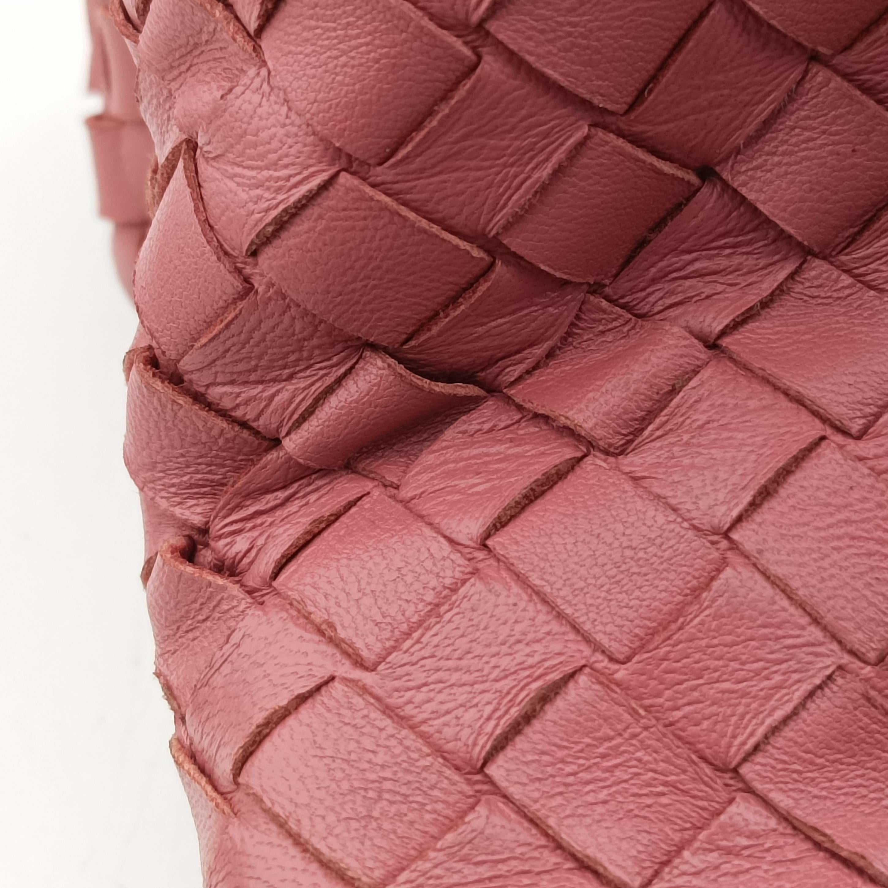 Intrecciato pink lambskin B06158326Jイントレチャート ピンク ラムスキン B06158326J