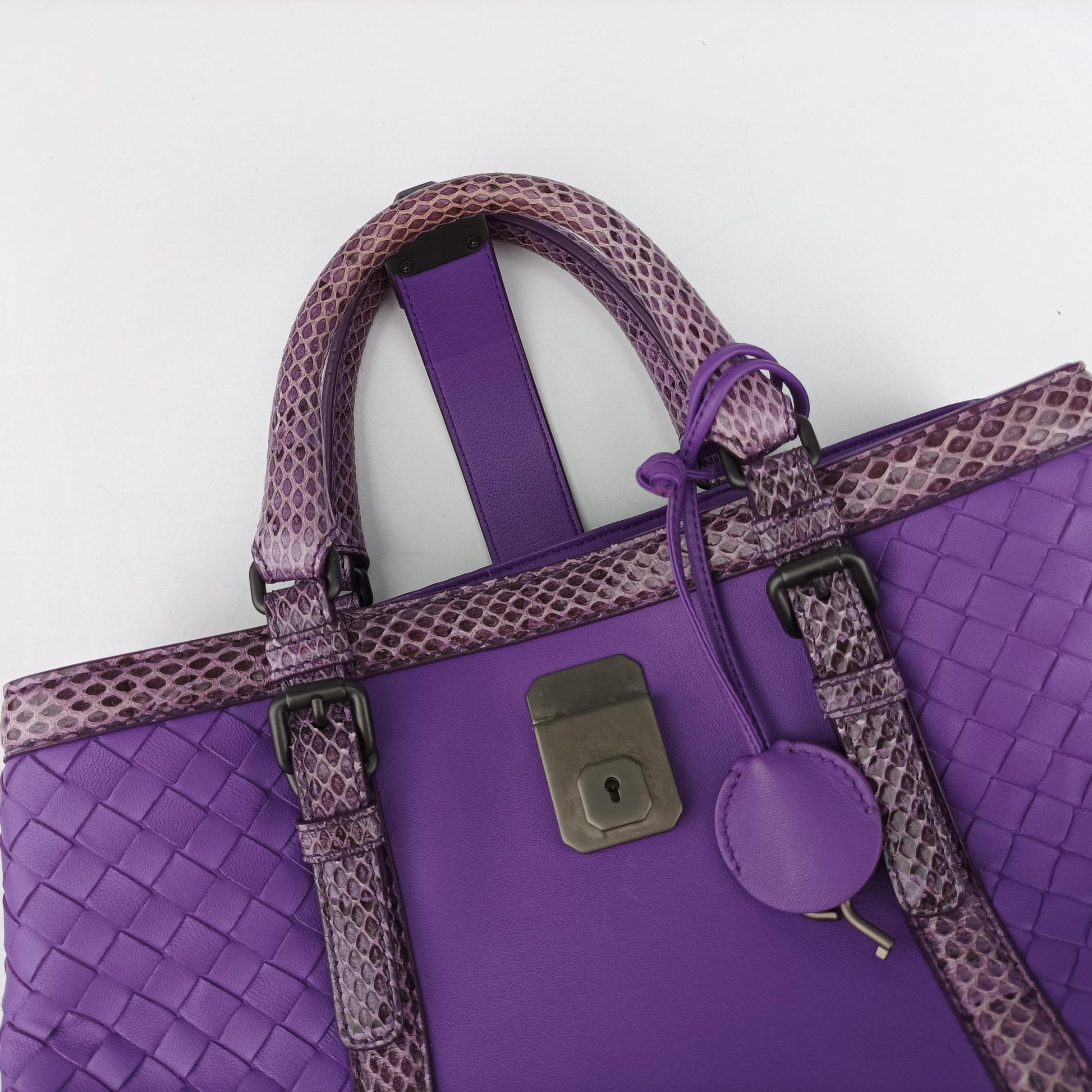 Intrecciato Purple lambskin×snakeskin B04785179Qイントレチャート パープル ラムスキン×ヘビ革 B04785179Q