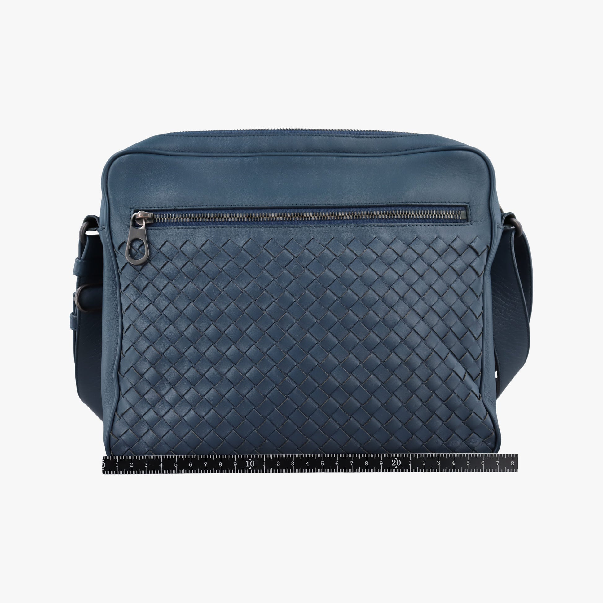 Intrecciato Navy lambskin B06494672Tイントレチャート ネイビー ラムスキン B06494672T