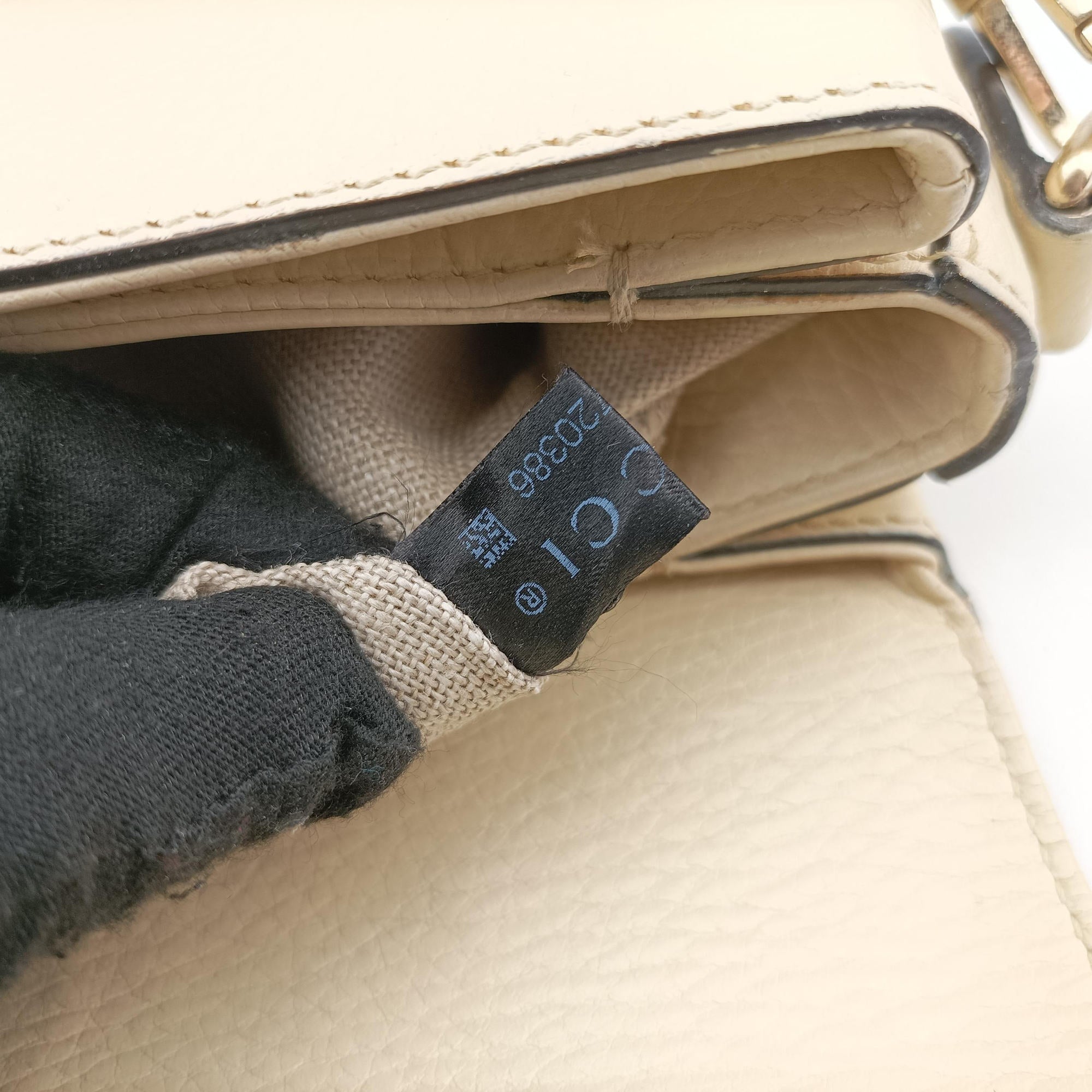 Interlocking G Ivory Leather 607720 A033720386インターロッキングG アイボリー レザー 607720 A033720386
