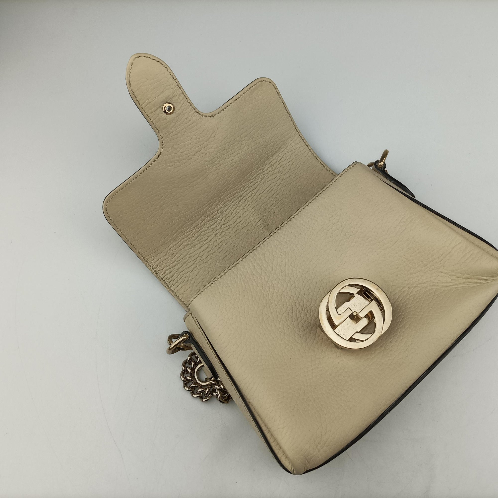 Interlocking G Ivory Leather 607720 A033720386インターロッキングG アイボリー レザー 607720 A033720386
