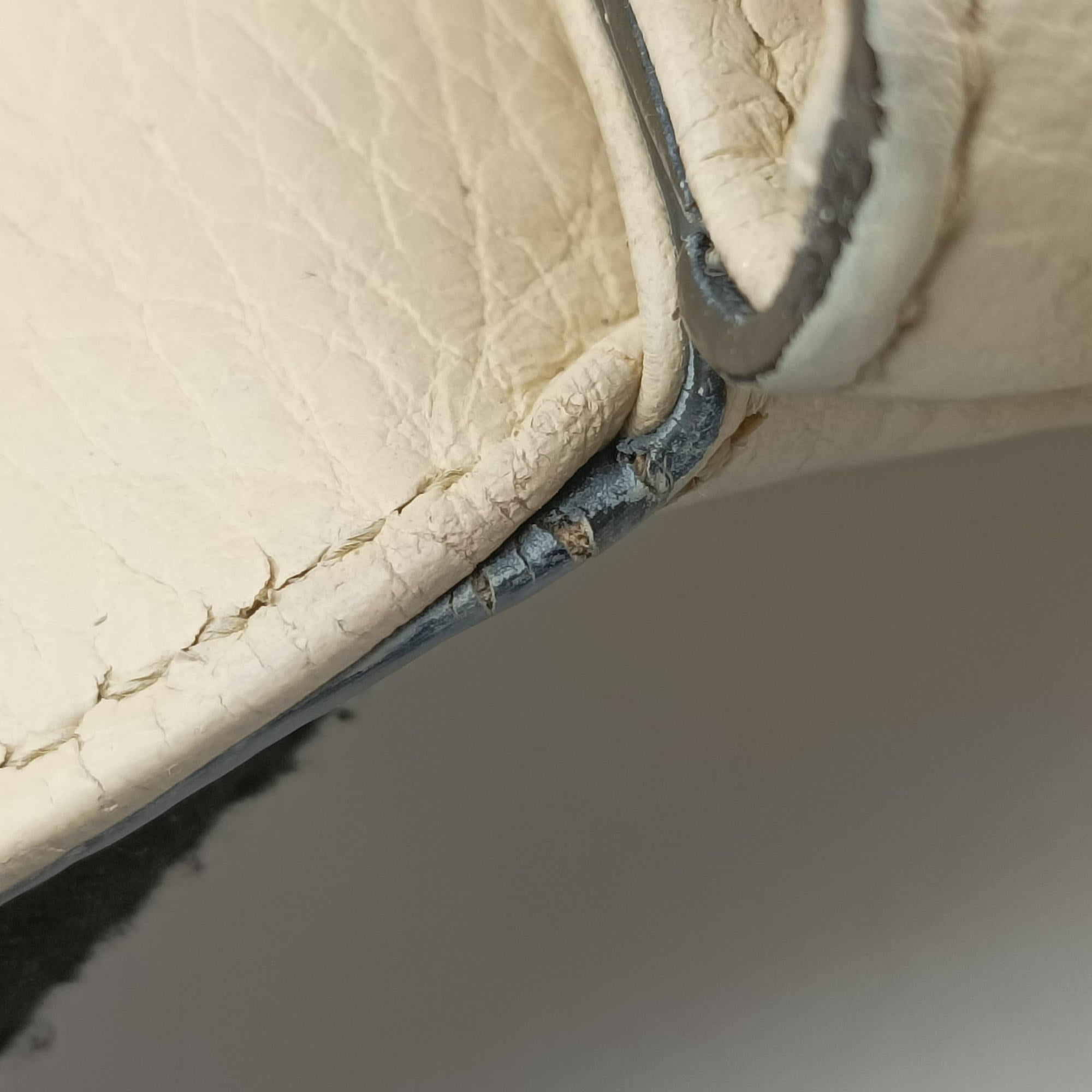 Interlocking G Ivory Leather 607720 A033720386インターロッキングG アイボリー レザー 607720 A033720386