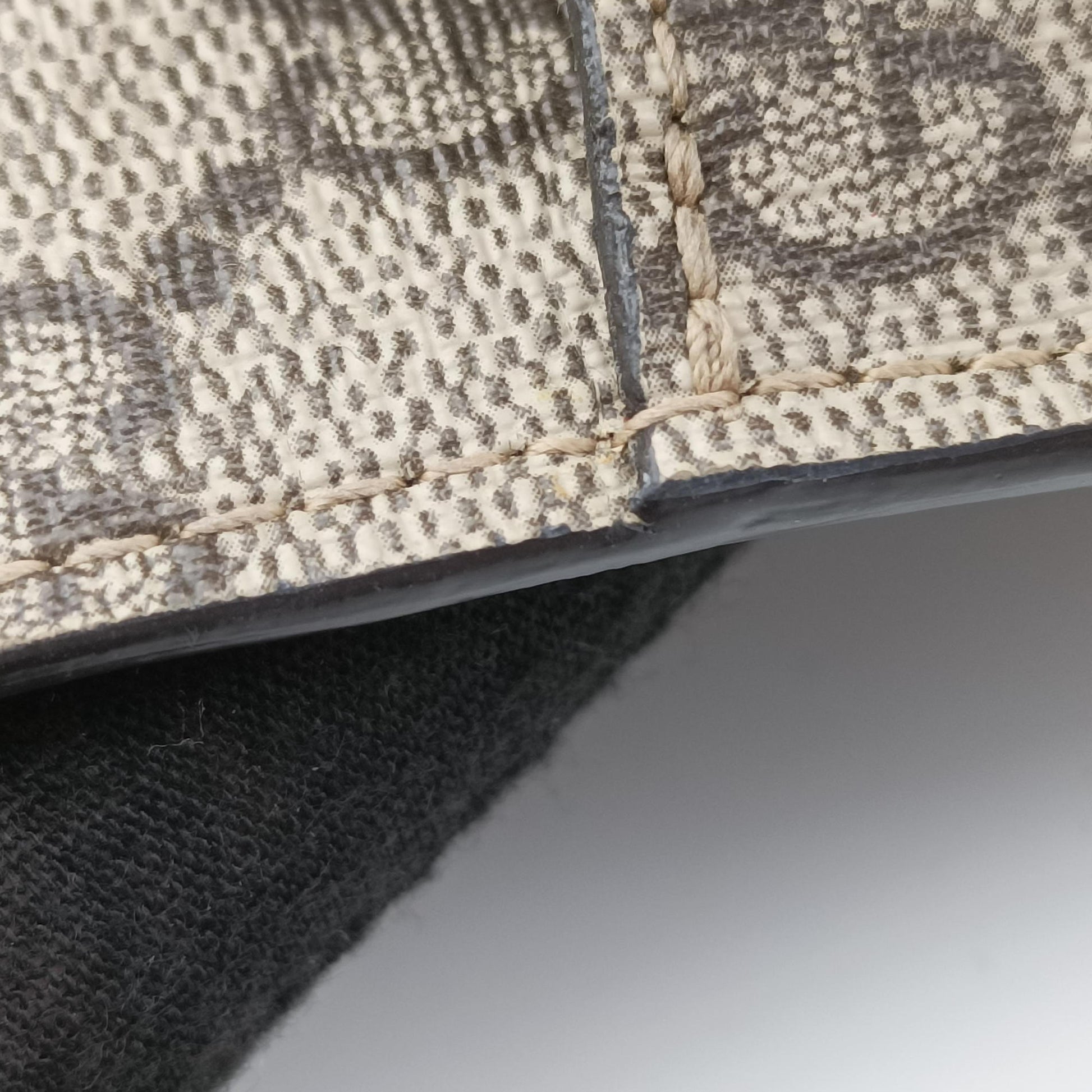 Hourglass Hacker Project Brown PVC coated canvas 681697 C036235430アワーグラス ハッカープロジェクト ブラウン PVCコーティングキャンバス 681697 C036235430