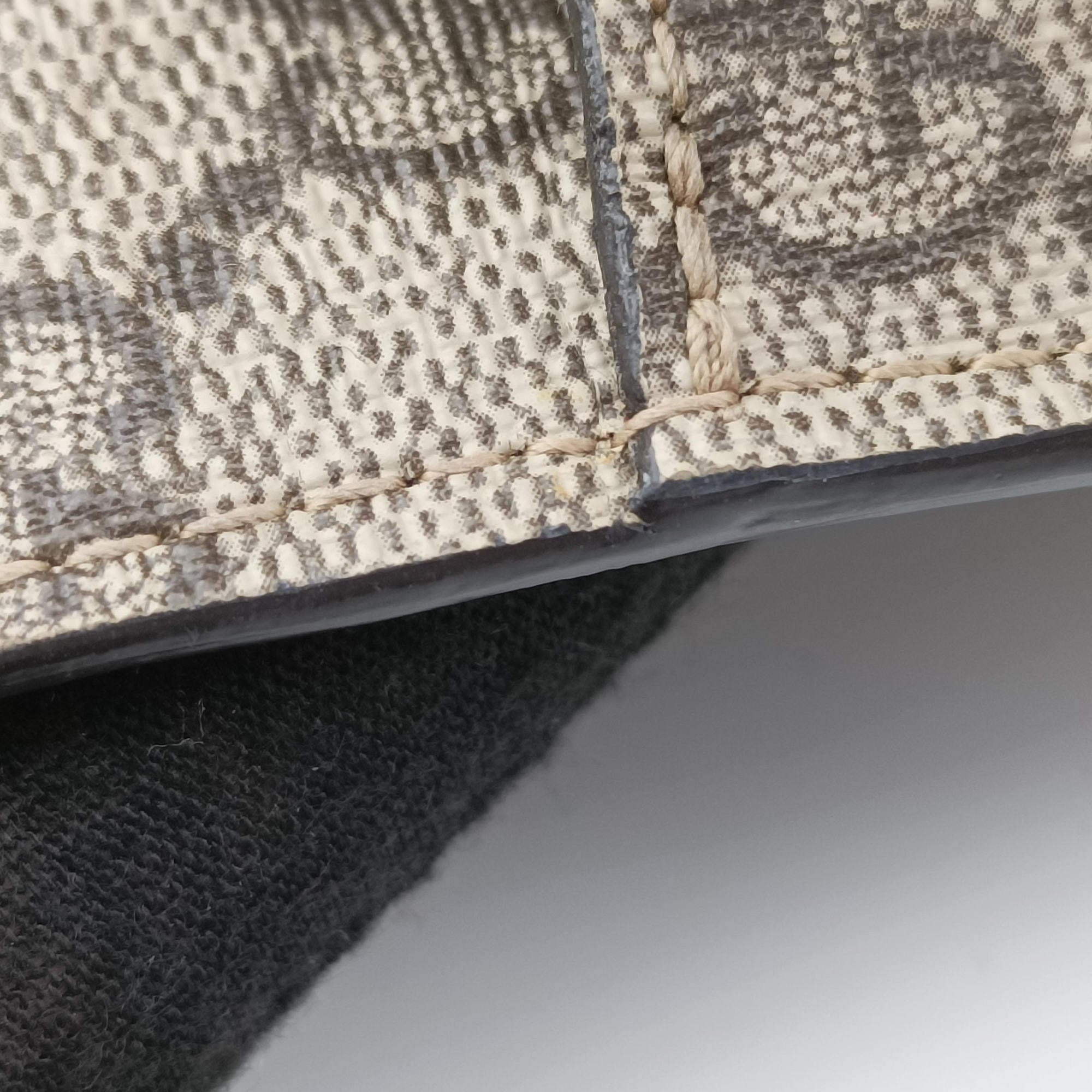 Hourglass Hacker Project Brown PVC coated canvas 681697 C036235430アワーグラス ハッカープロジェクト ブラウン PVCコーティングキャンバス 681697 C036235430