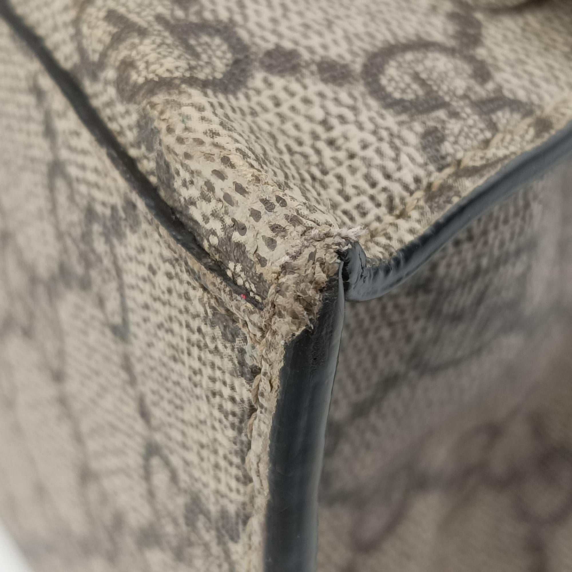 Hourglass Hacker Project Brown PVC coated canvas 681697 C036235430アワーグラス ハッカープロジェクト ブラウン PVCコーティングキャンバス 681697 C036235430