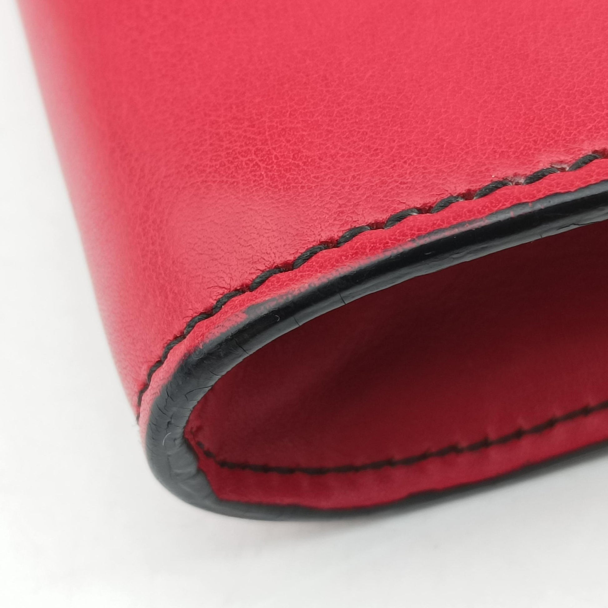 Emily Red Leather 283063 A010826132エミリー レッド レザー 283063 A010826132