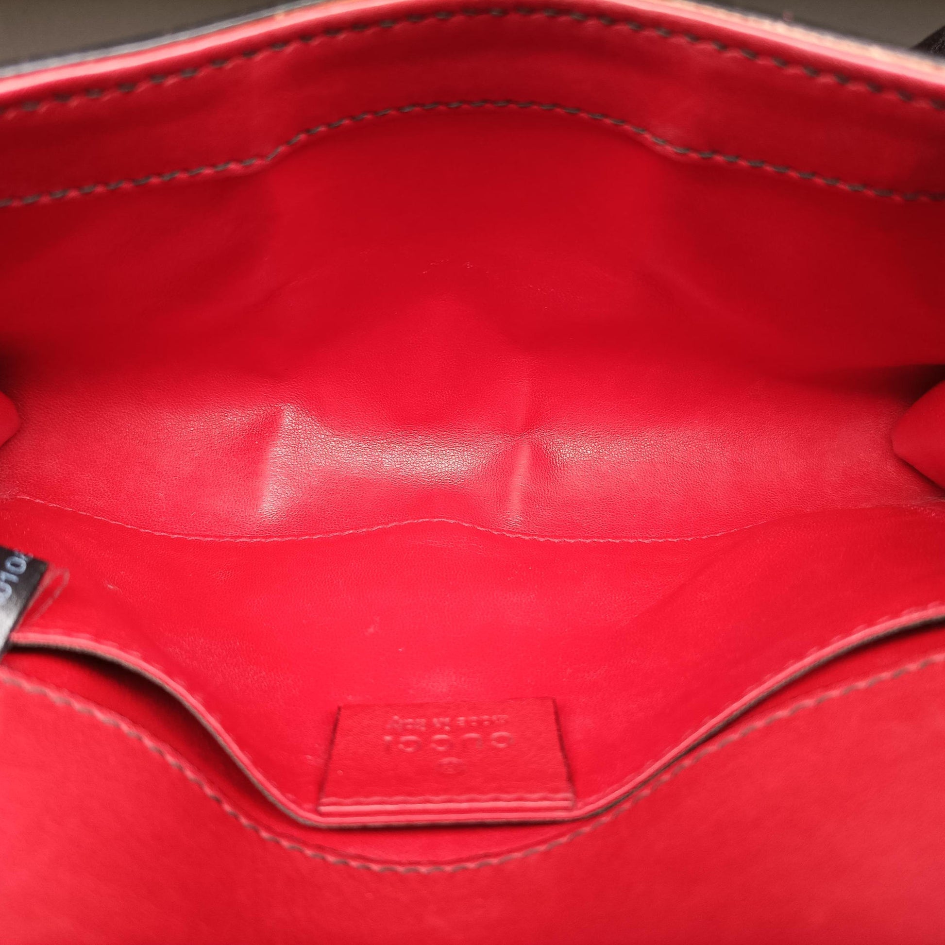 Emily Red Leather 283063 A010826132エミリー レッド レザー 283063 A010826132