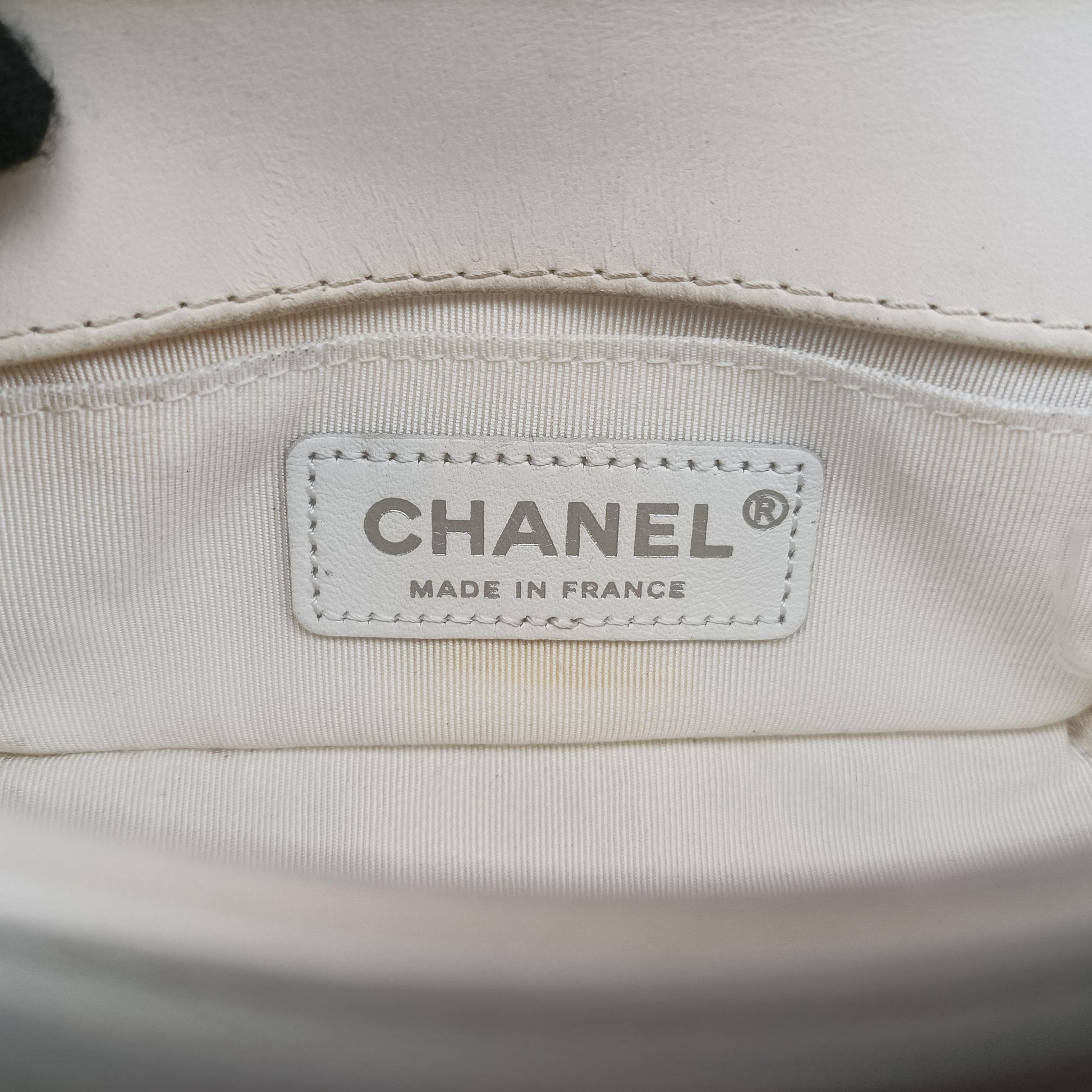 BOY CHANEL White lambskin A67364 18801815ボーイシャネル ホワイト ラムスキン A67364 18801815