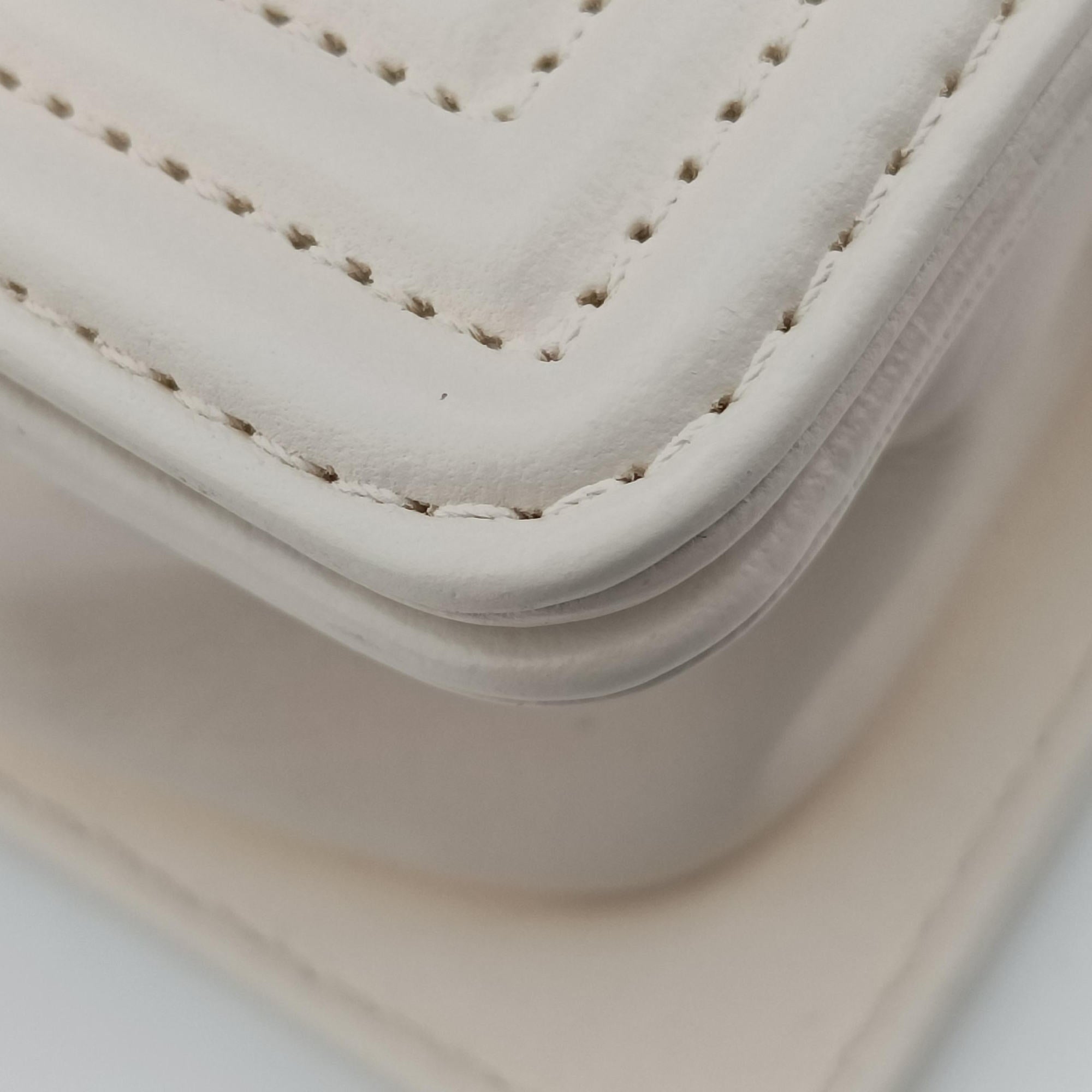 BOY CHANEL White lambskin A67364 18801815ボーイシャネル ホワイト ラムスキン A67364 18801815