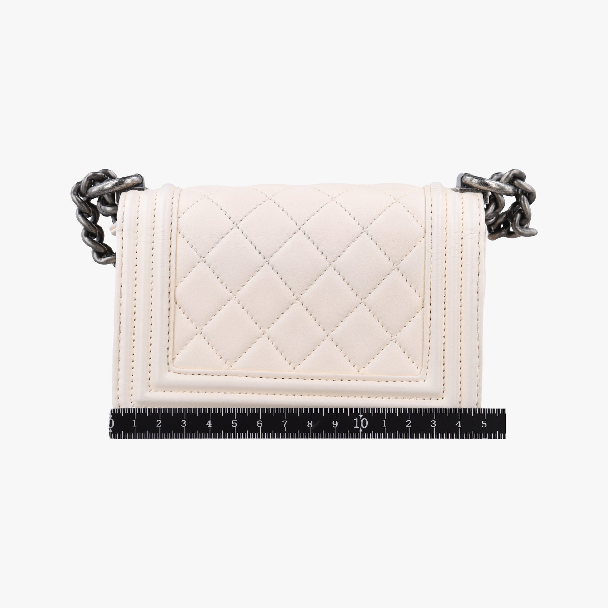 BOY CHANEL White lambskin A67364 18801815ボーイシャネル ホワイト ラムスキン A67364 18801815