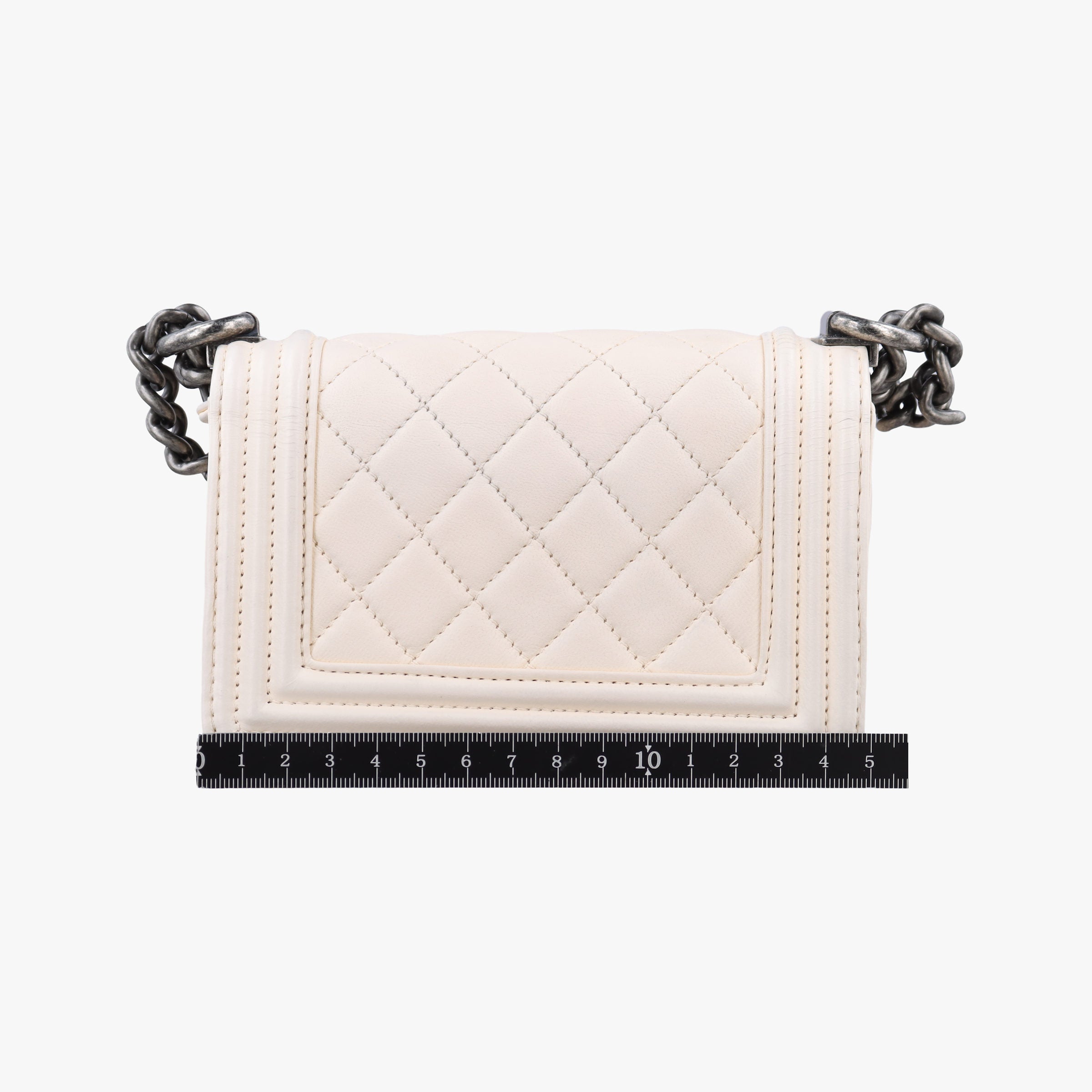 BOY CHANEL White lambskin A67364 18801815ボーイシャネル ホワイト ラムスキン A67364 18801815
