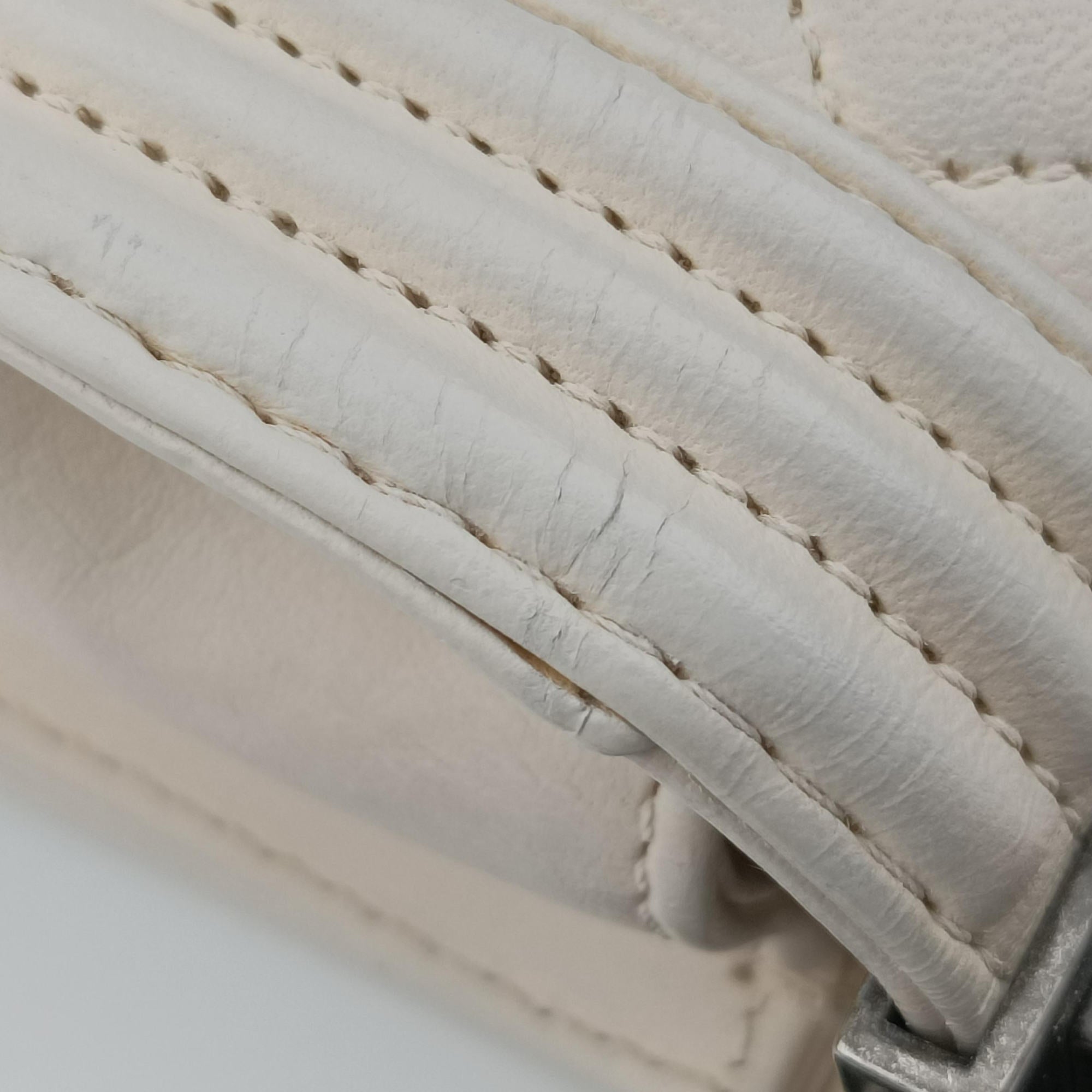 BOY CHANEL White lambskin A67364 18801815ボーイシャネル ホワイト ラムスキン A67364 18801815