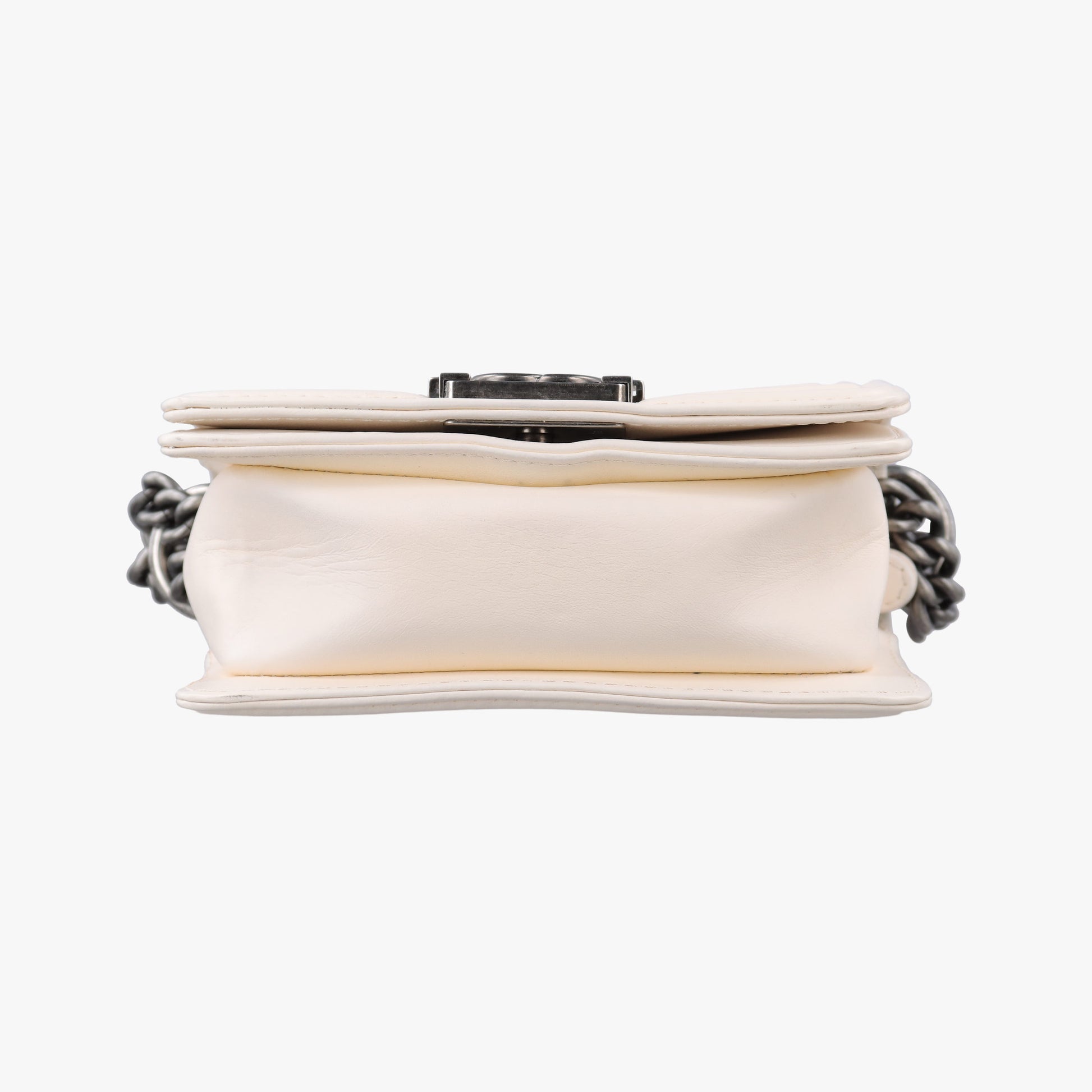 BOY CHANEL White lambskin A67364 18801815ボーイシャネル ホワイト ラムスキン A67364 18801815