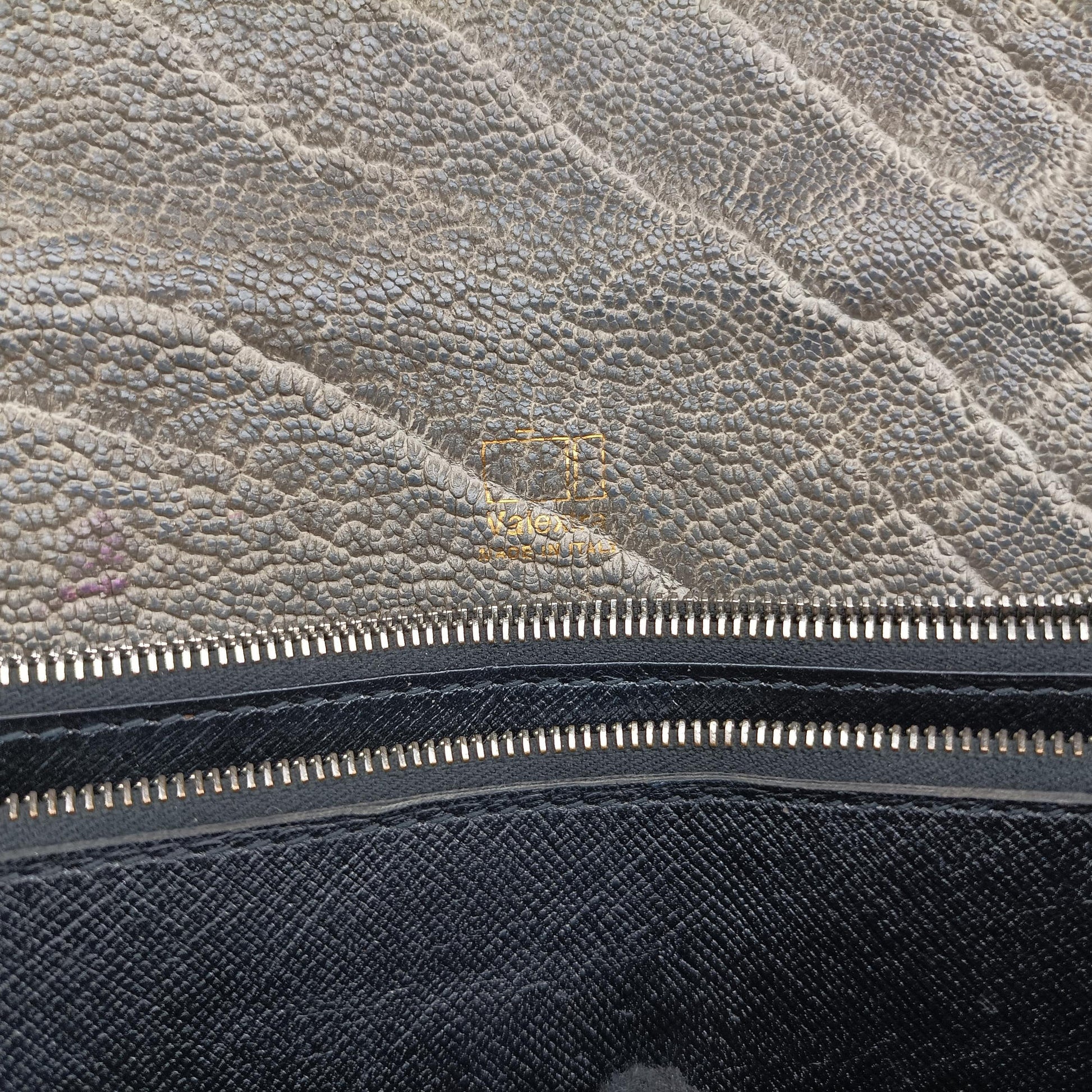 Exotic  Grey Leather エキゾチック グレー レザー 