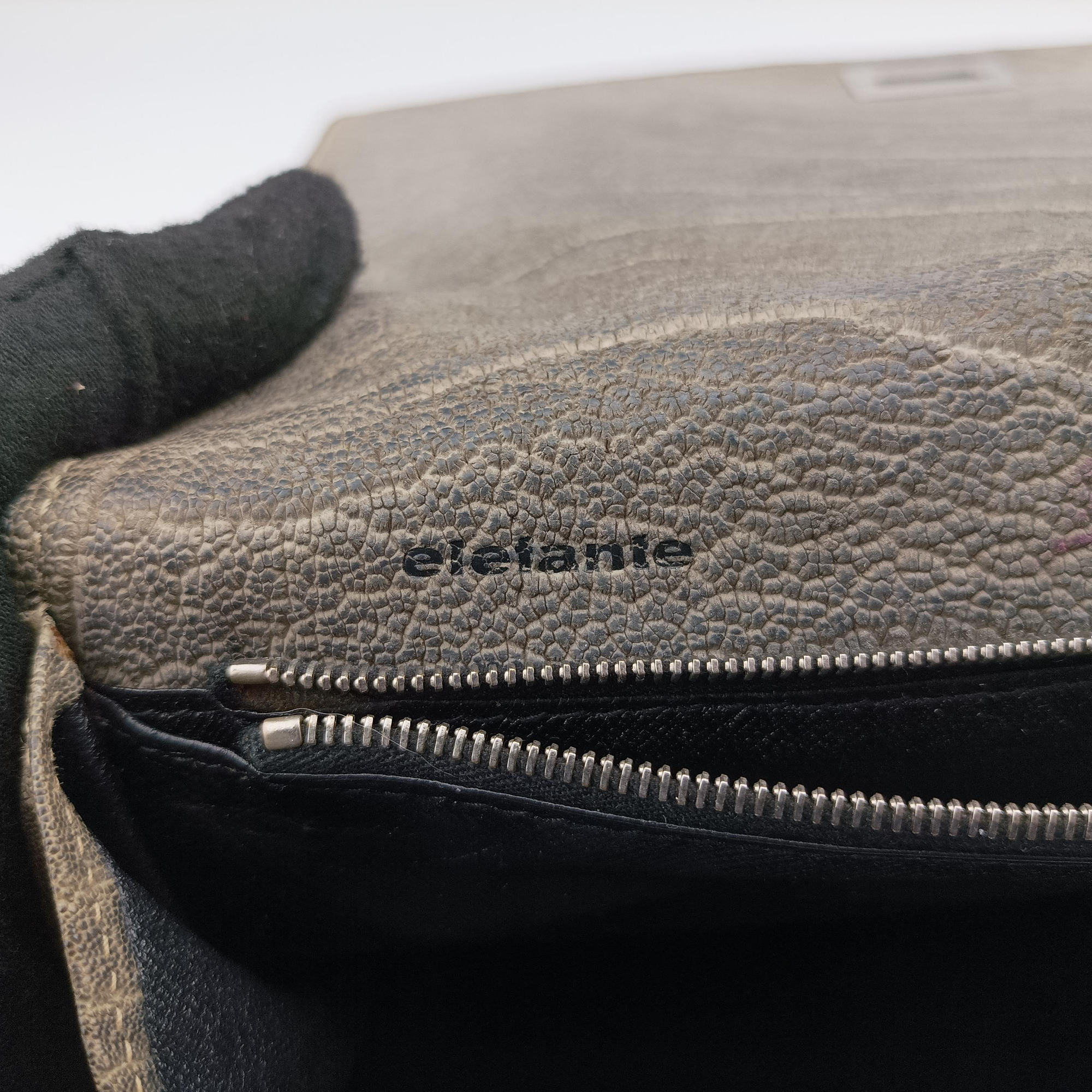 Exotic  Grey Leather エキゾチック グレー レザー 