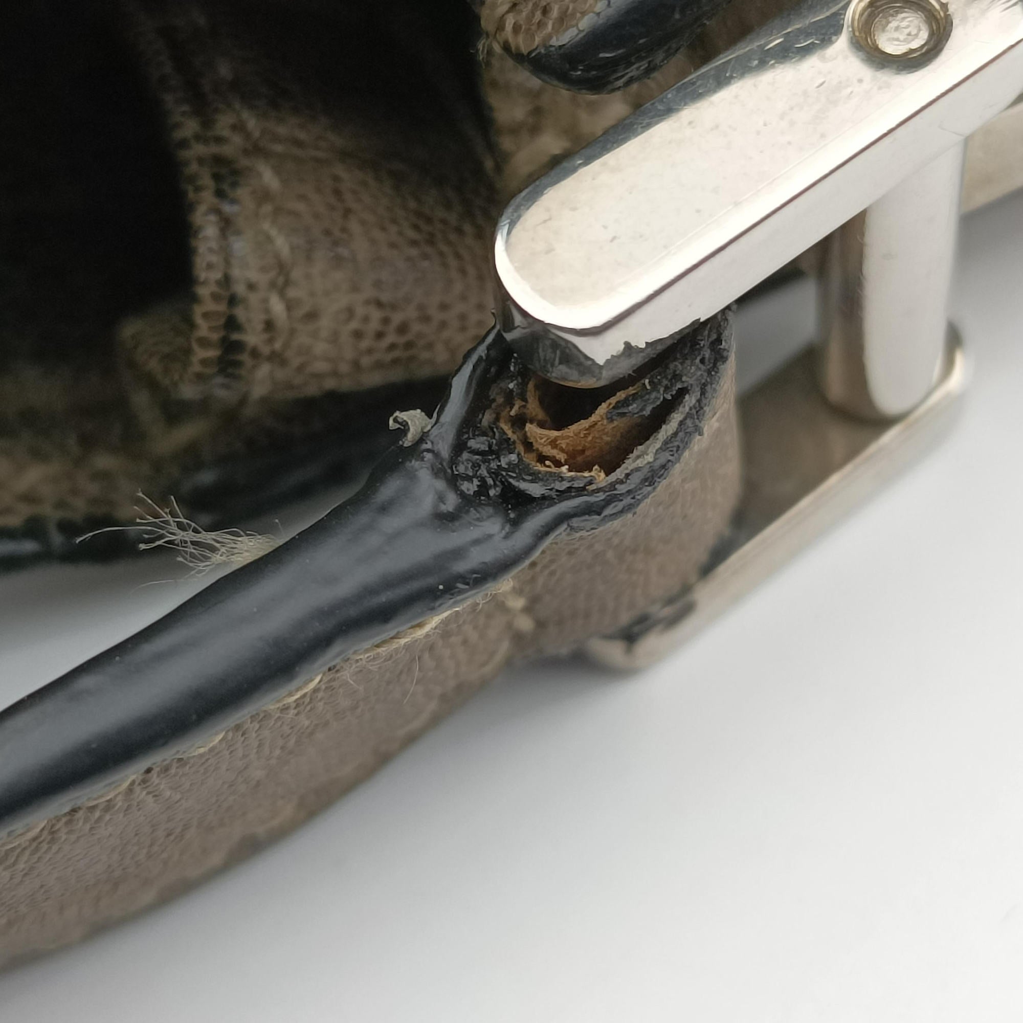 Exotic  Grey Leather エキゾチック グレー レザー 
