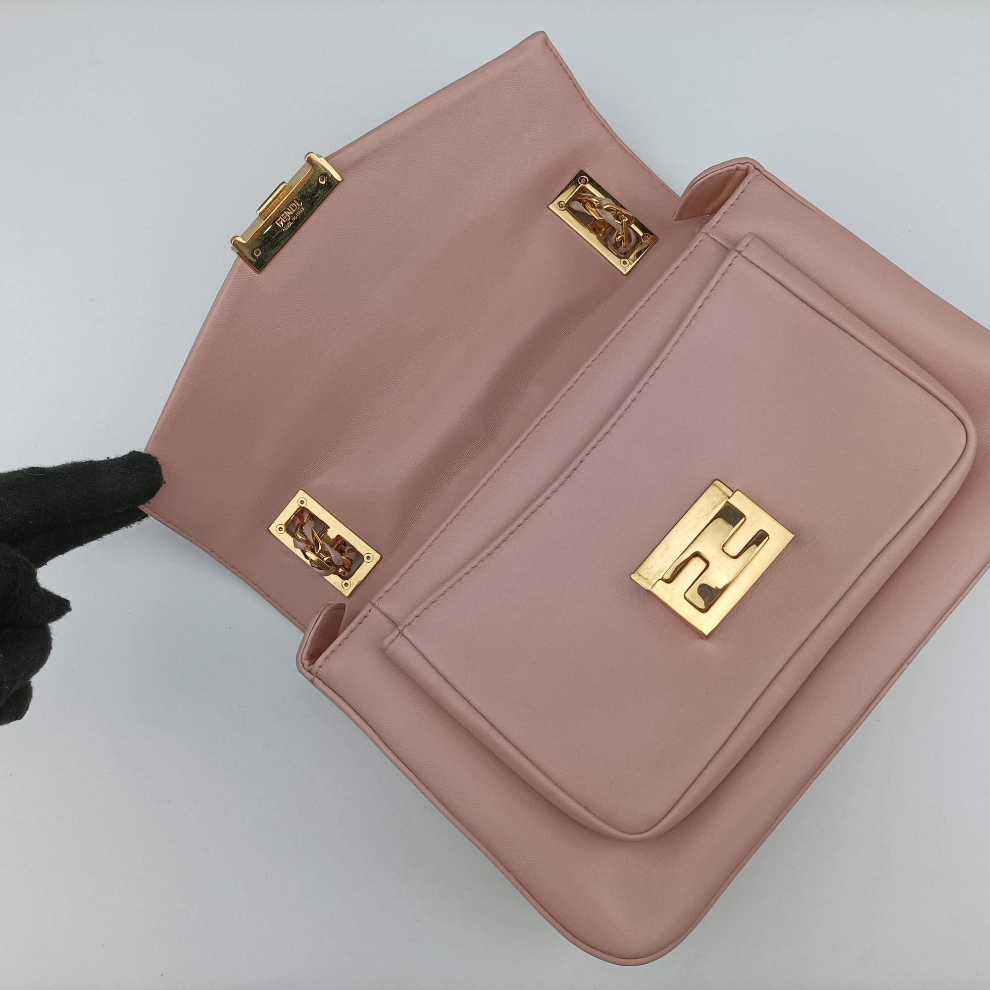 Be Baguette Pink Leather 8BR677 8BR677-P05-148-2566ビー バゲット ピンク レザー 8BR677 8BR677-P05-148-2566