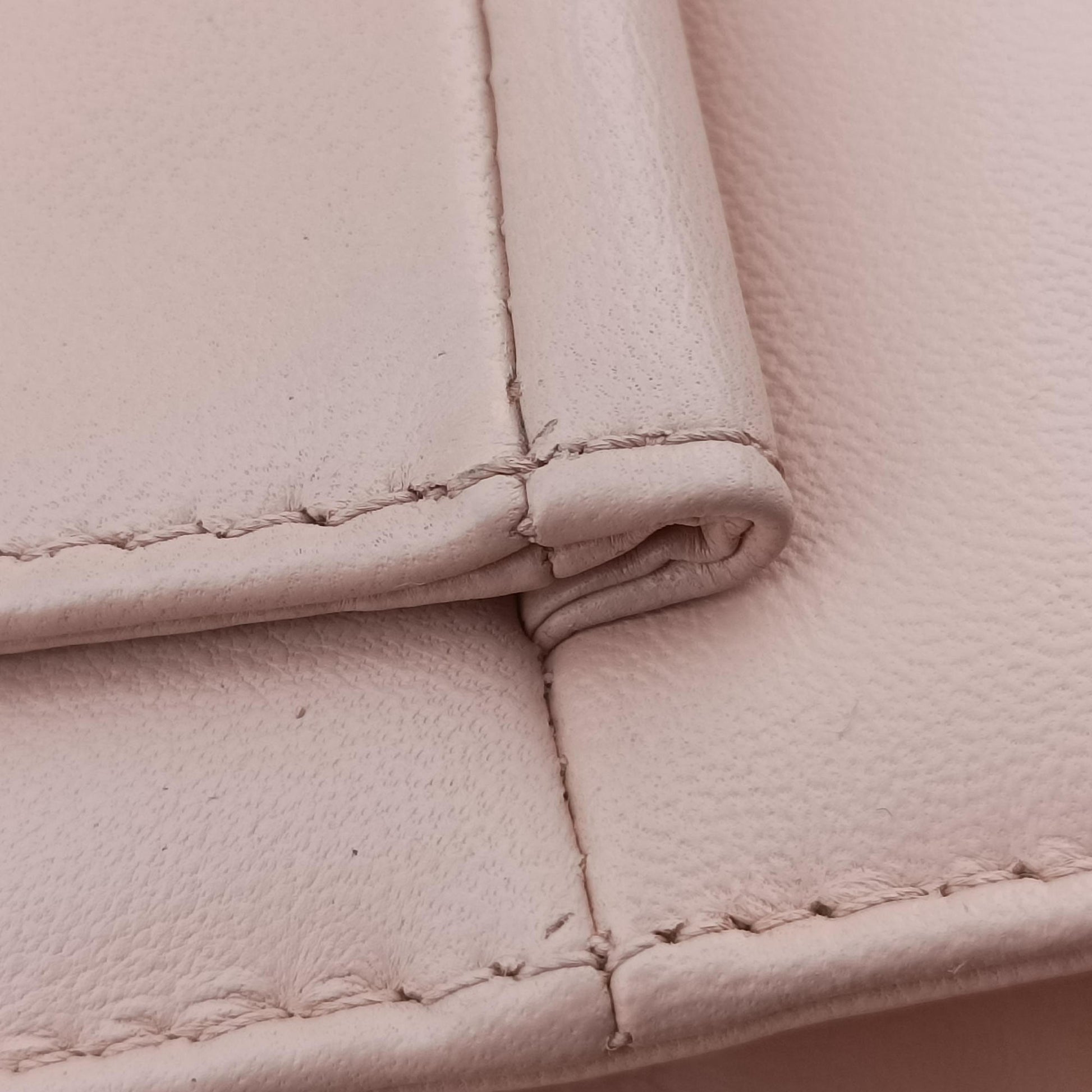 Be Baguette Pink Leather 8BR677 8BR677-P05-148-2566ビー バゲット ピンク レザー 8BR677 8BR677-P05-148-2566