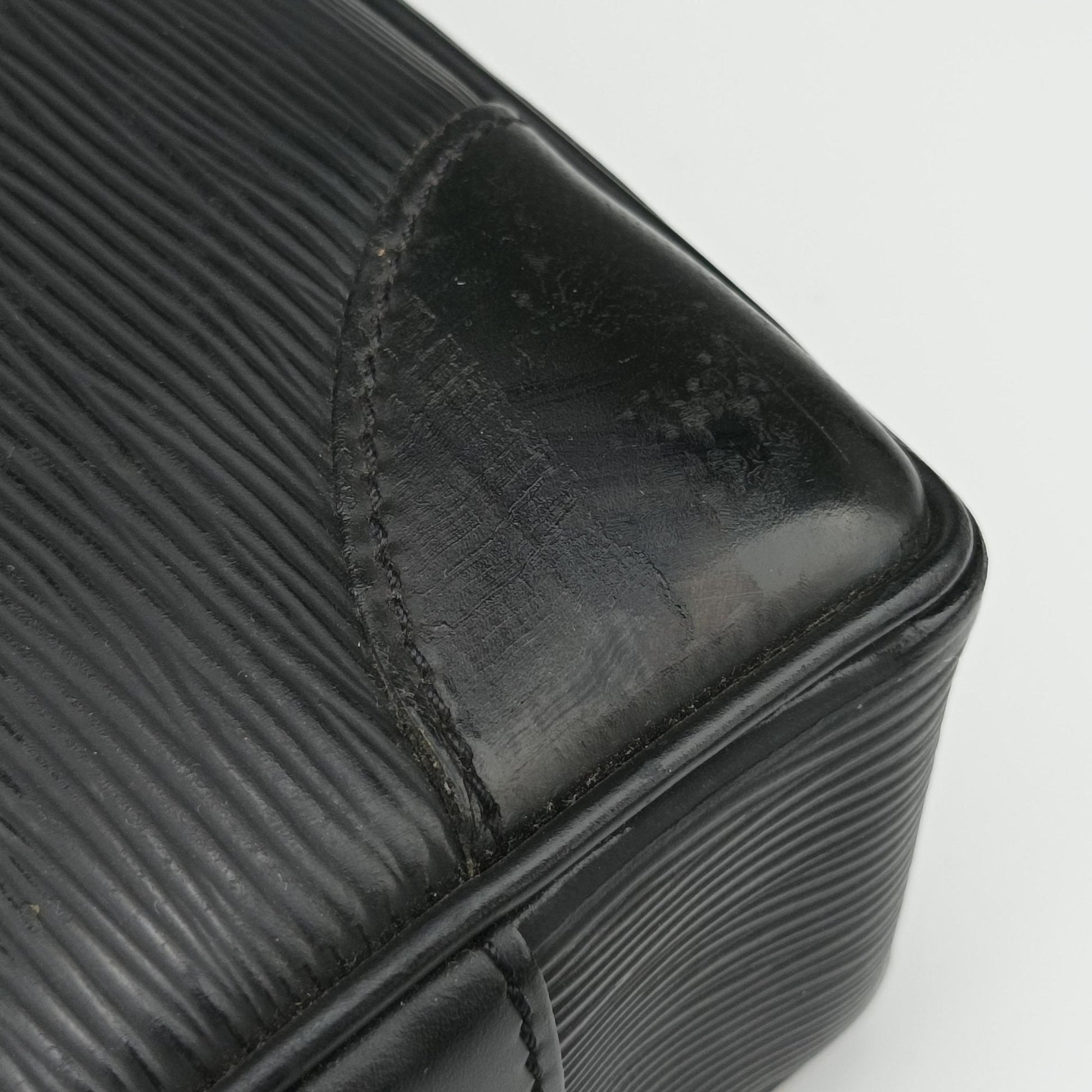 Porto Document Voyage Black Epi M59162 BA2049ポルトドキュメントボヤージュ ブラック エピ M59162 BA2049