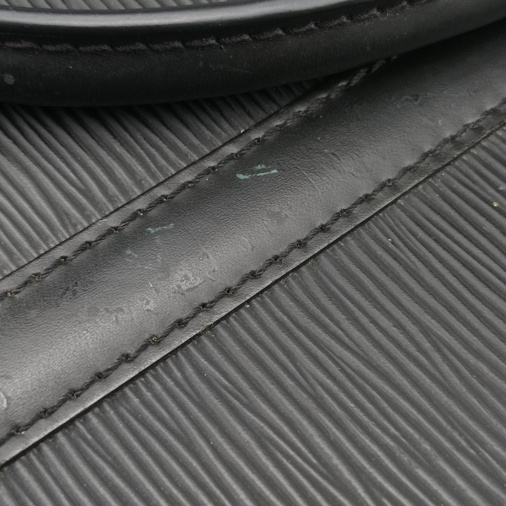 Porto Document Voyage Black Epi M59162 BA2049ポルトドキュメントボヤージュ ブラック エピ M59162 BA2049