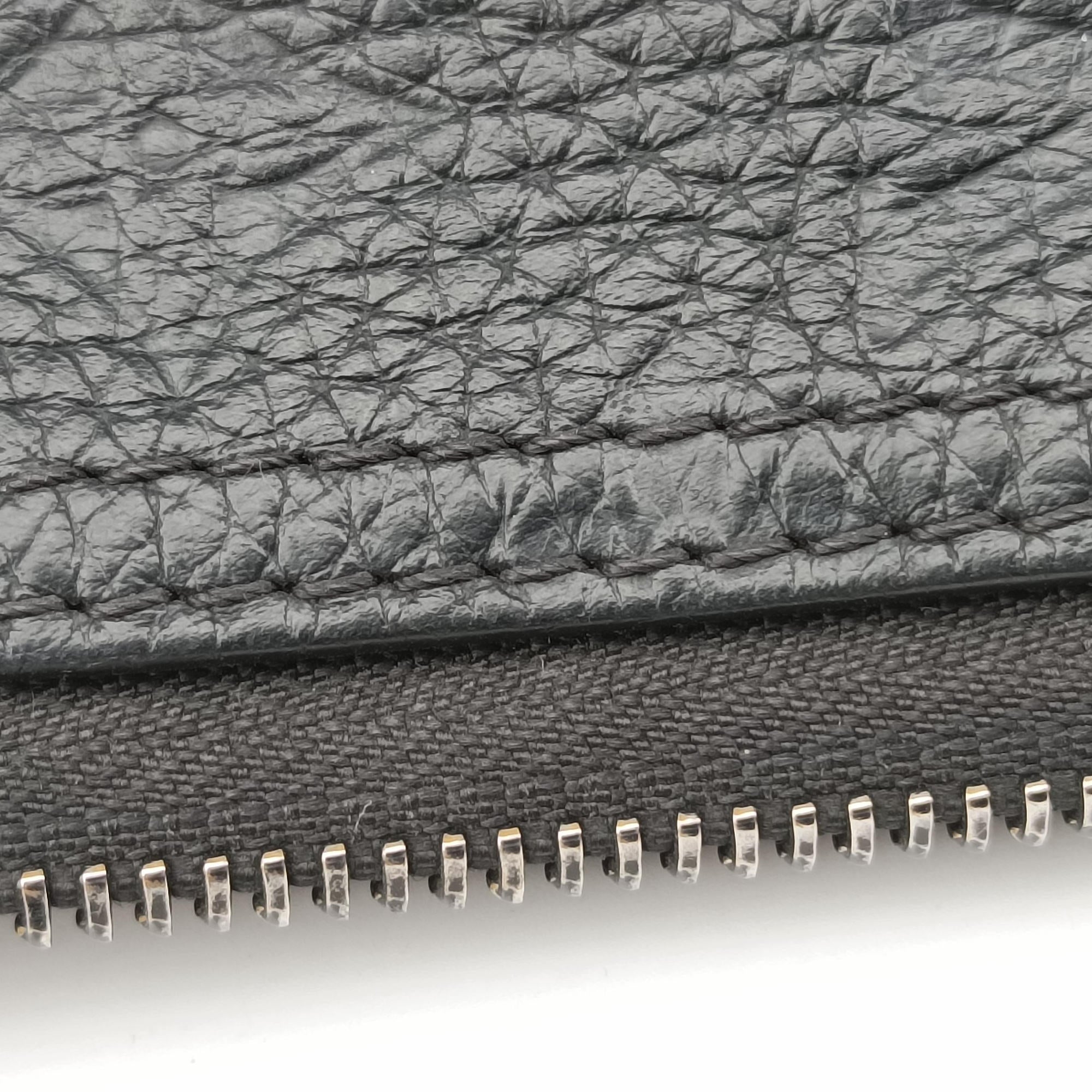 Triangle 	Messenger Noir Monogram Empreinte M55878 AR4129トリアングル メッセンジャー ノワール モノグラムアンプラント M55878 AR4129