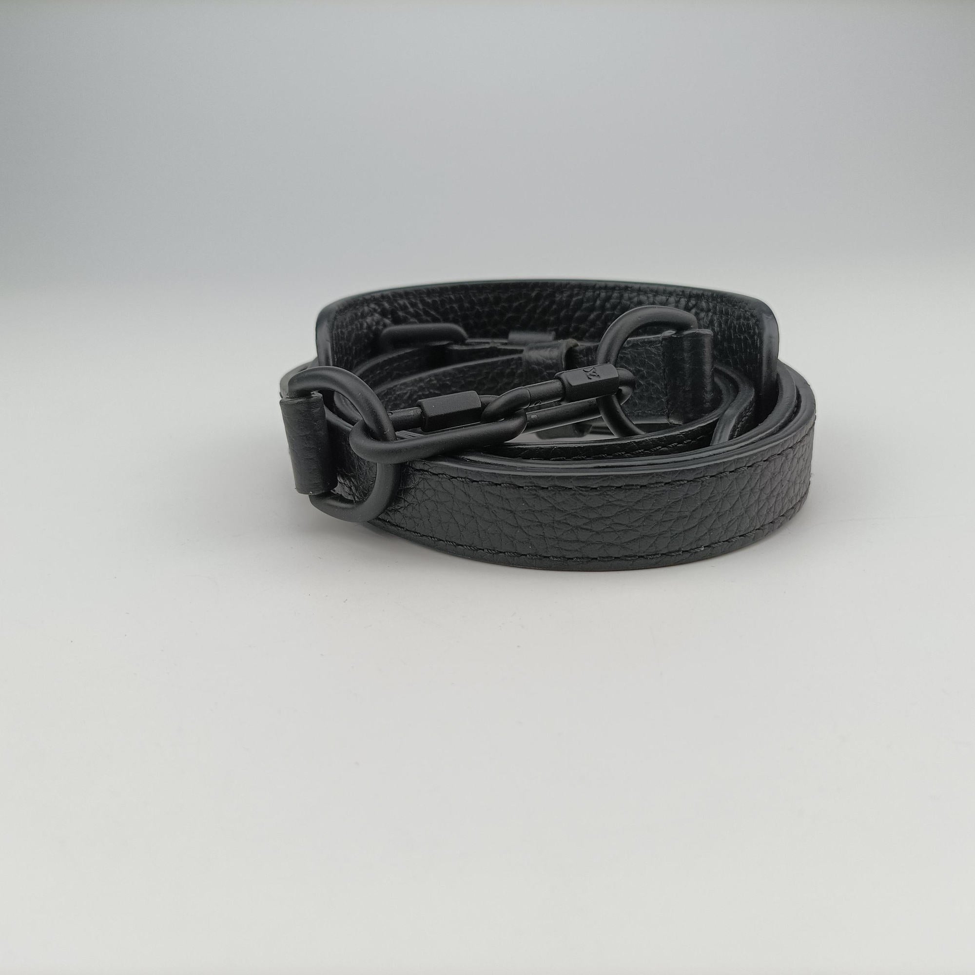 Triangle 	Messenger Noir Monogram Empreinte M55878 AR4129トリアングル メッセンジャー ノワール モノグラムアンプラント M55878 AR4129