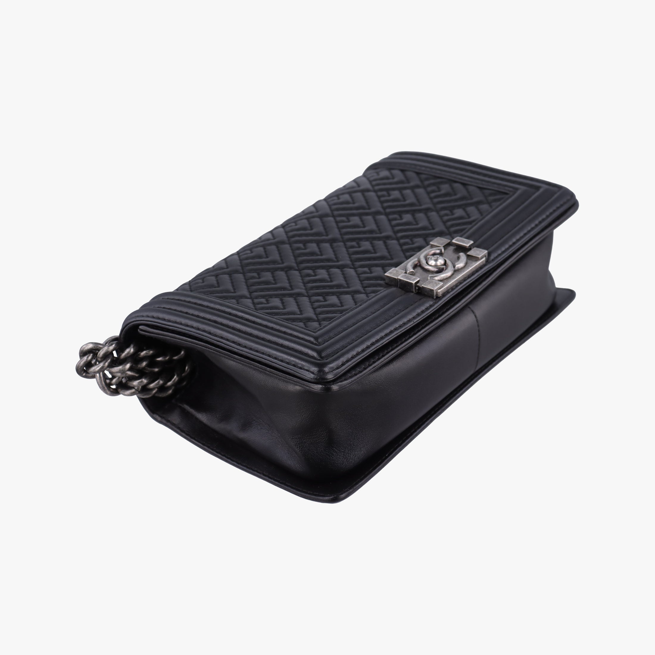 BOY CHANEL Black lambskin A67086 21635186ボーイシャネル ブラック ラムスキン A67086 21635186