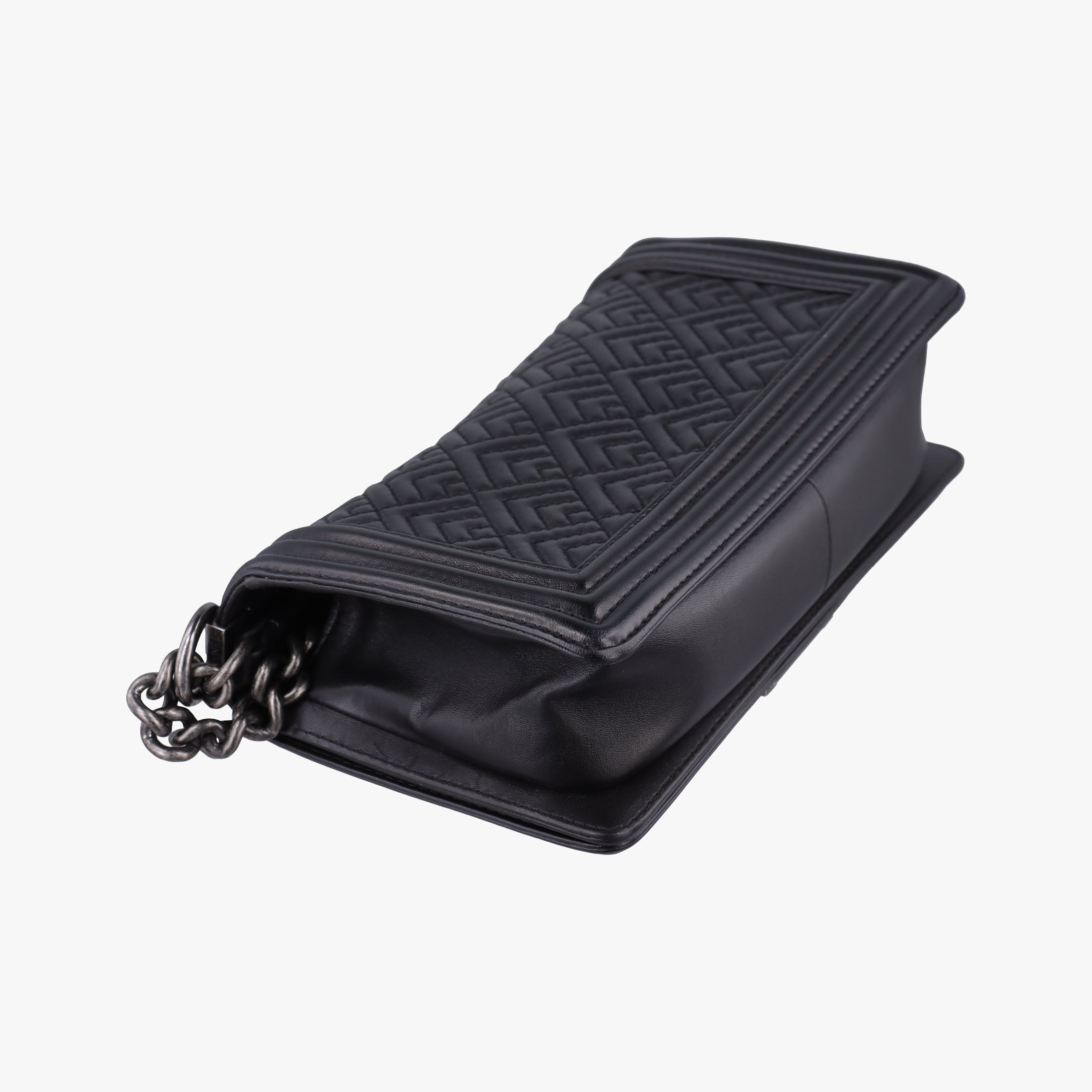 BOY CHANEL Black lambskin A67086 21635186ボーイシャネル ブラック ラムスキン A67086 21635186
