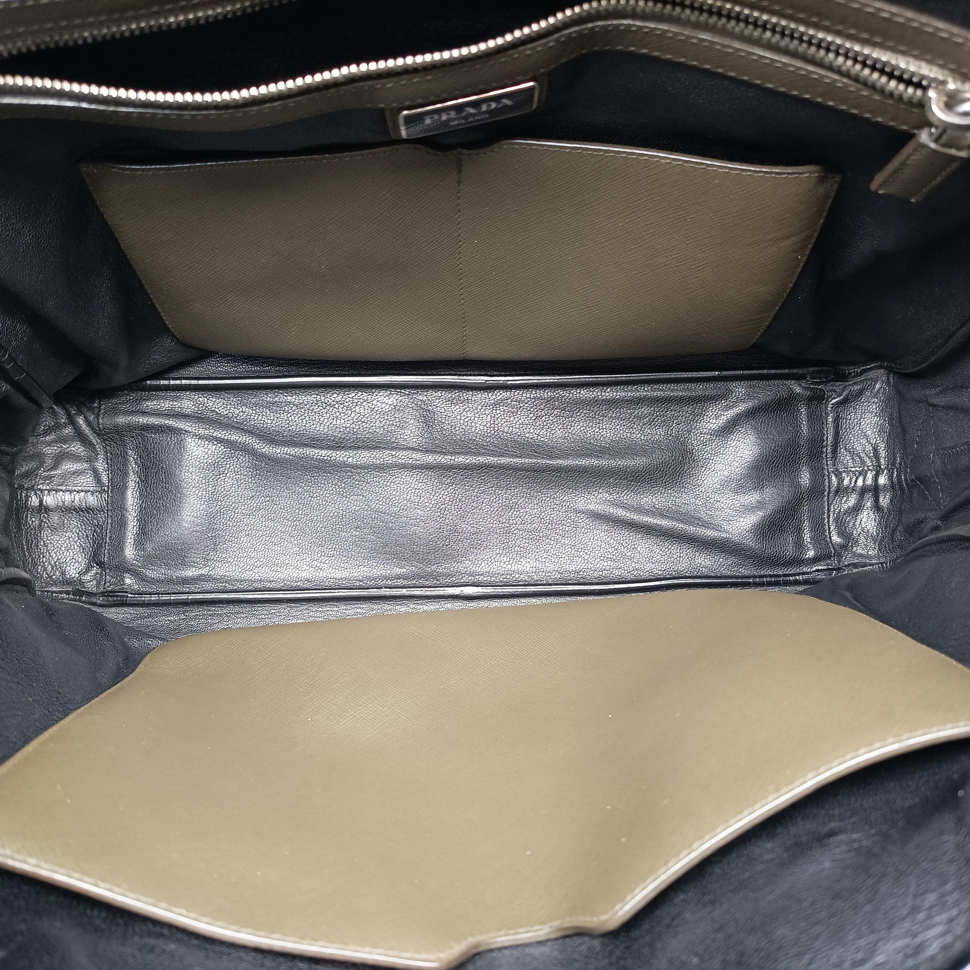business bag briefcase Green SAFFIANO Leather 2VE363 31/Lビジネスバッグ ブリーフケース グリーン サフィアーノレザー 2VE363 31/L