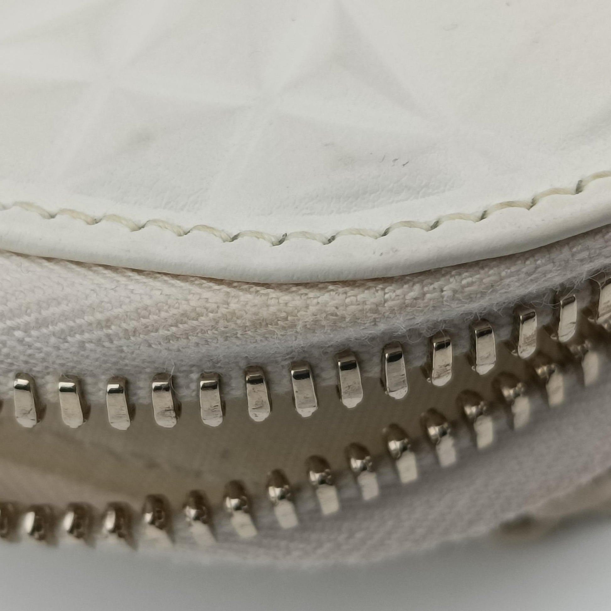 Lady Dior Call'in Dior White Leather 43-MA-0212レディ ディオール コーリンディオール ホワイト レザー 43-MA-0212