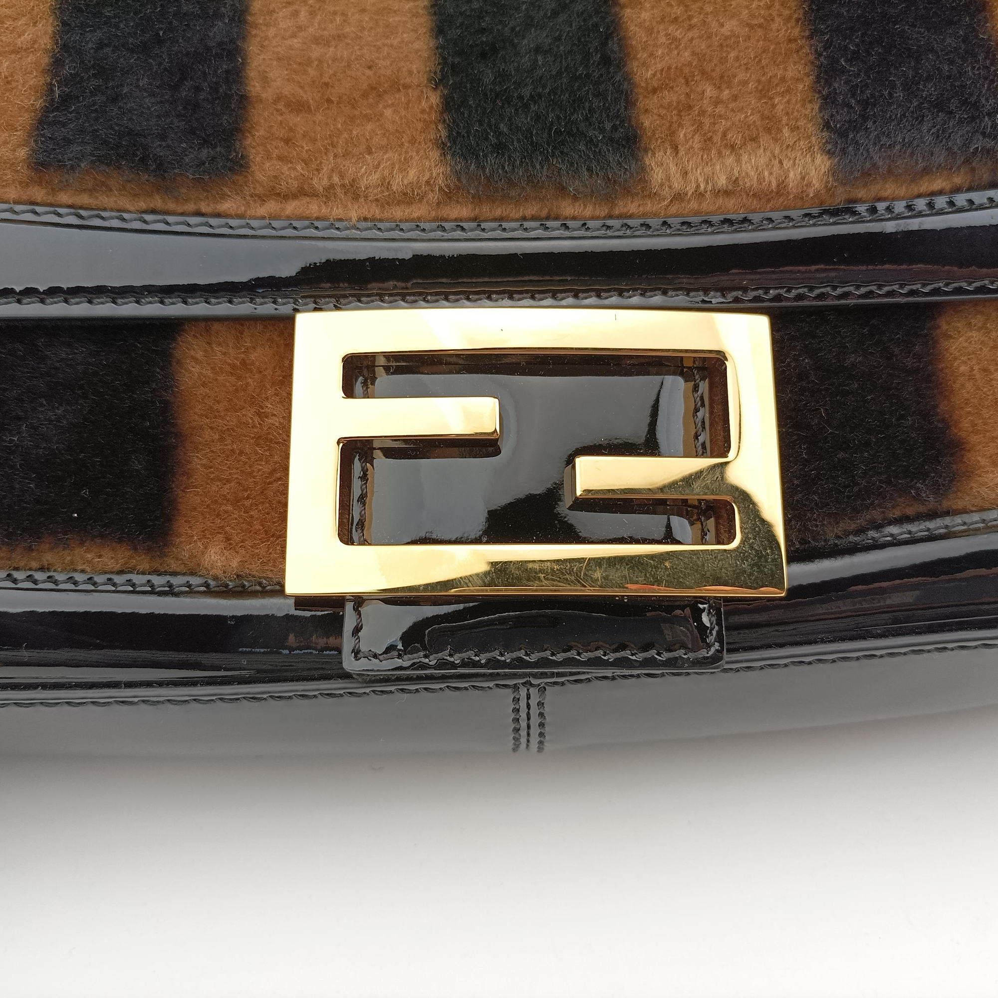 BAGUETTE Brown×Black fur×patent 8BR771 8BR771-A9Y2-199-10429バケット ブラウン×ブラック ファー×パテント 8BR771 8BR771-A9Y2-199-10429