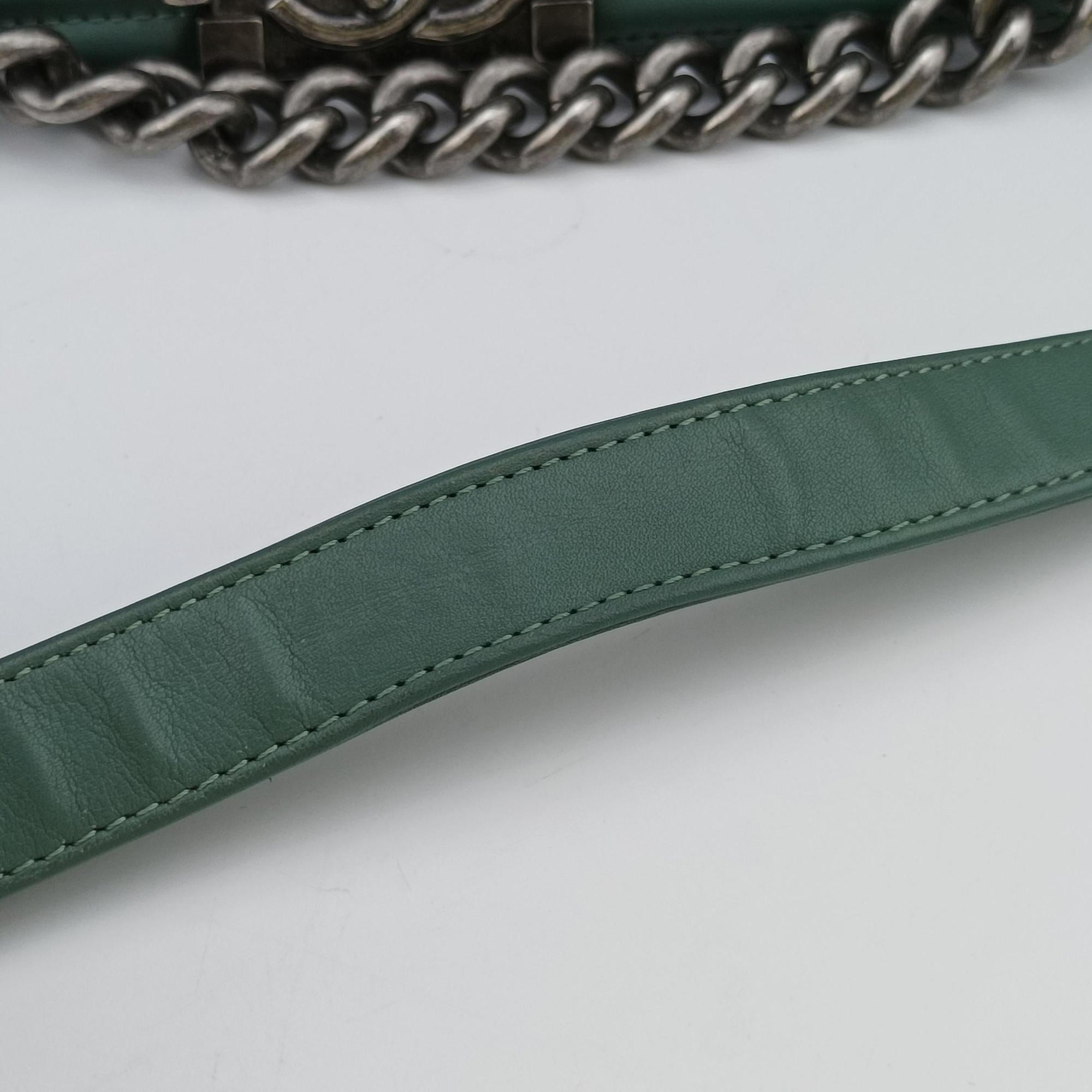 BOY CHANEL Green Leather A67086 26205628ボーイシャネル グリーン レザー A67086 26205628