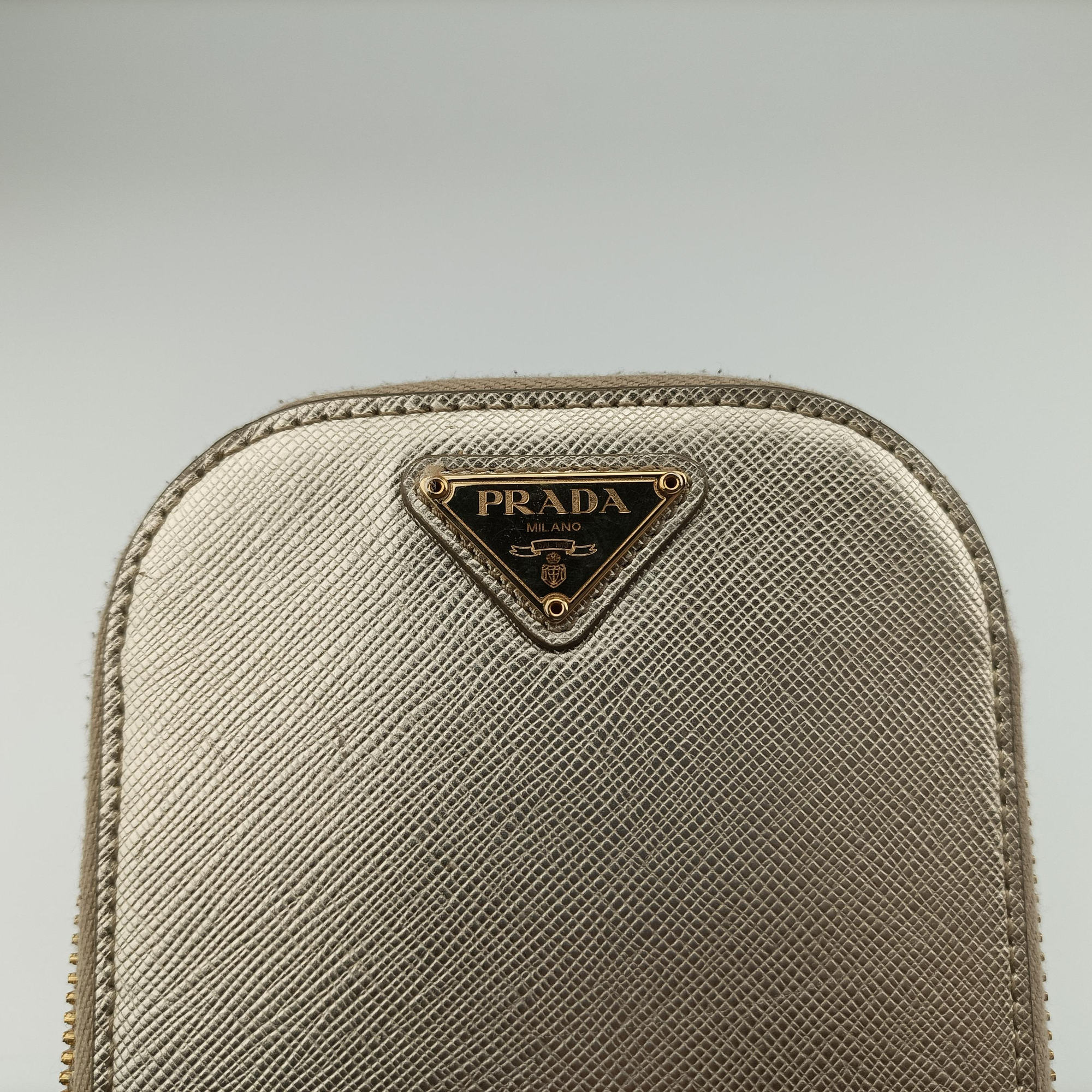 Triangle logo Golden Saffiano Leather 1DH030 85トライアングルロゴ ゴールド サフィアーノレザー 1DH030 85