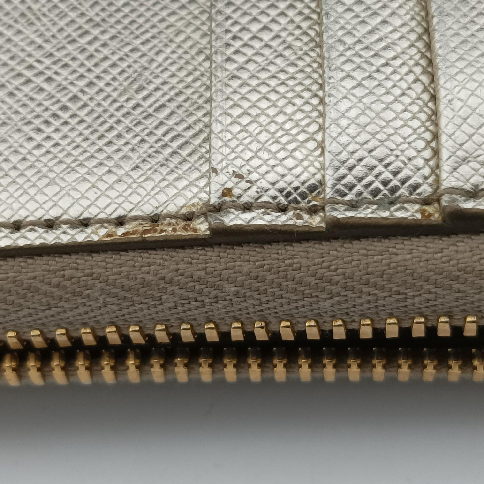 Triangle logo Golden Saffiano Leather 1DH030 85トライアングルロゴ ゴールド サフィアーノレザー 1DH030 85